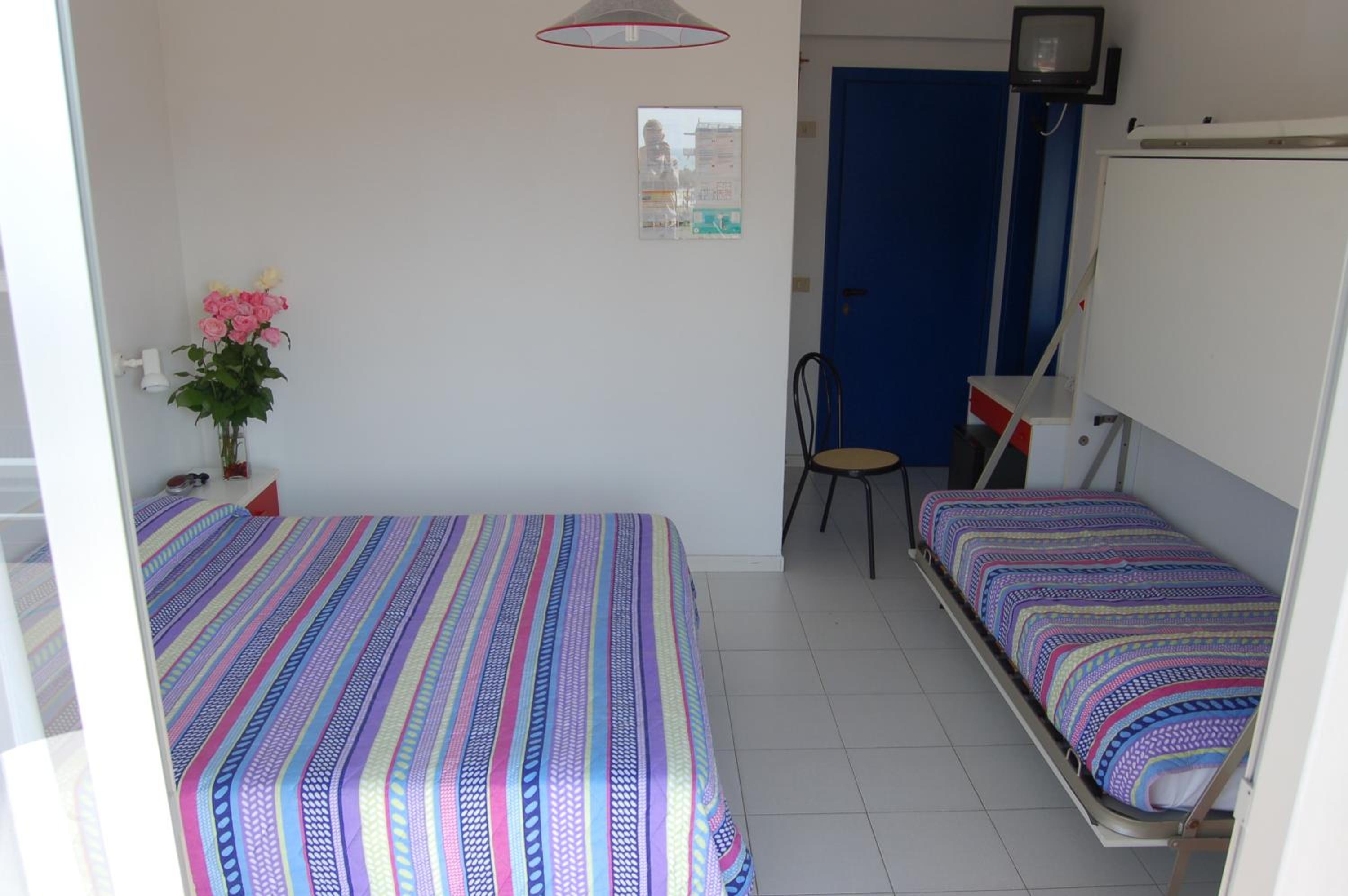 Basic Triple Room photo 1
