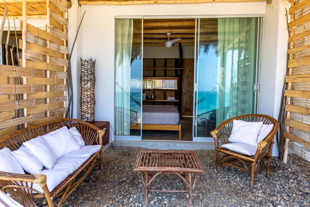 Deluxe Double Room with Sea View - Photo 29