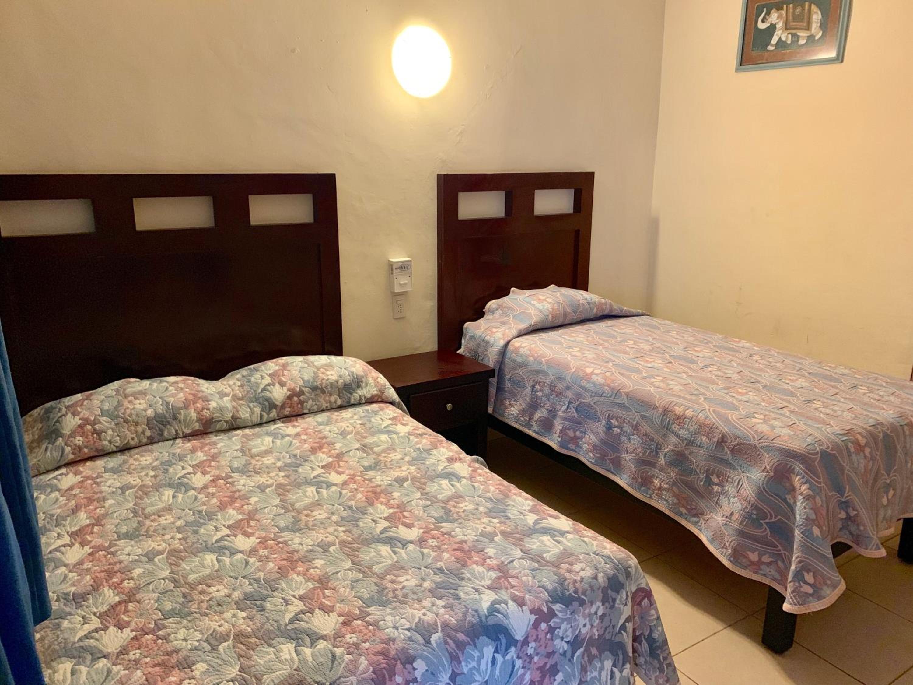 Budget Double Room - Photo 1