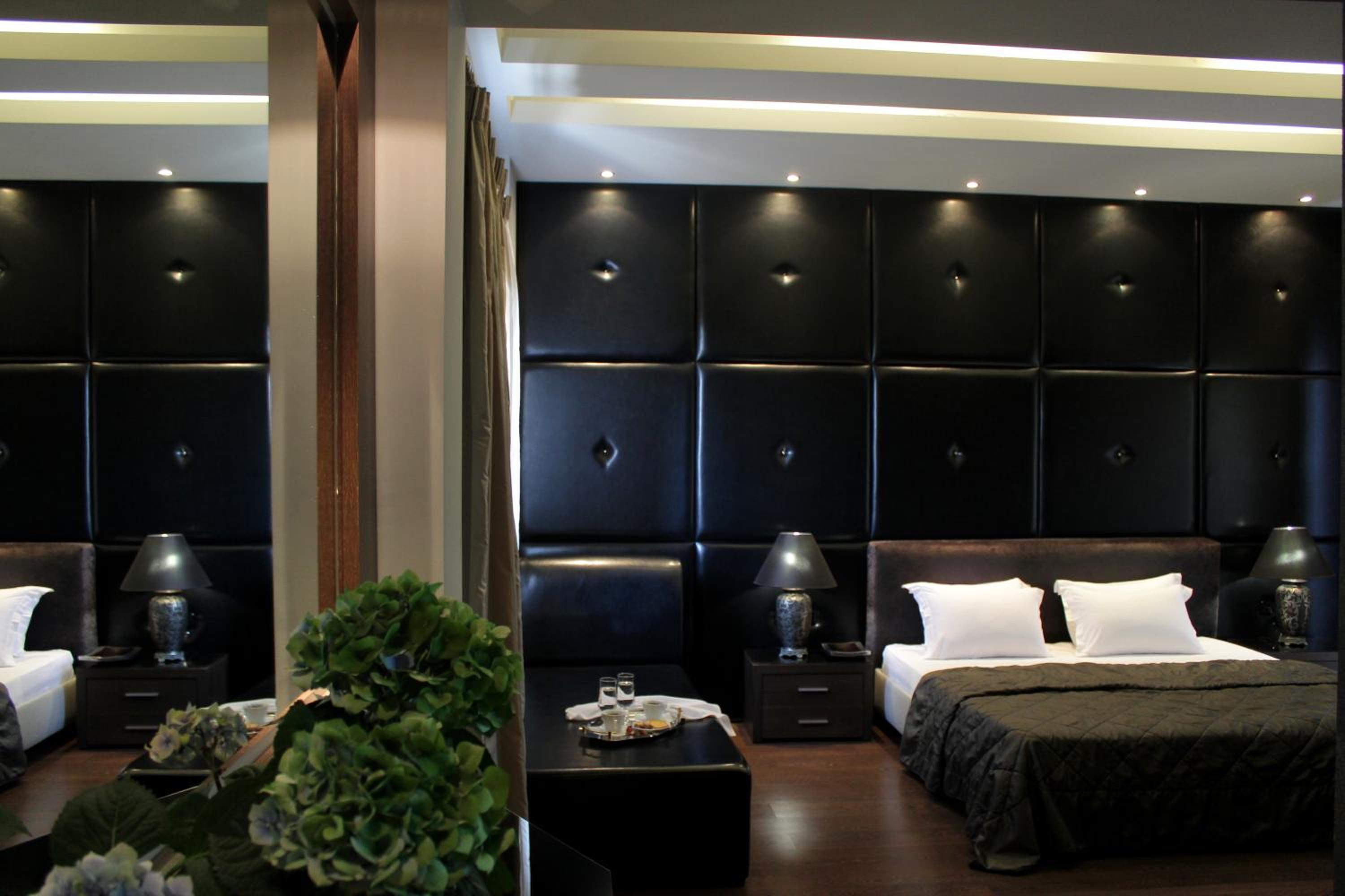 Suite - Photo 2