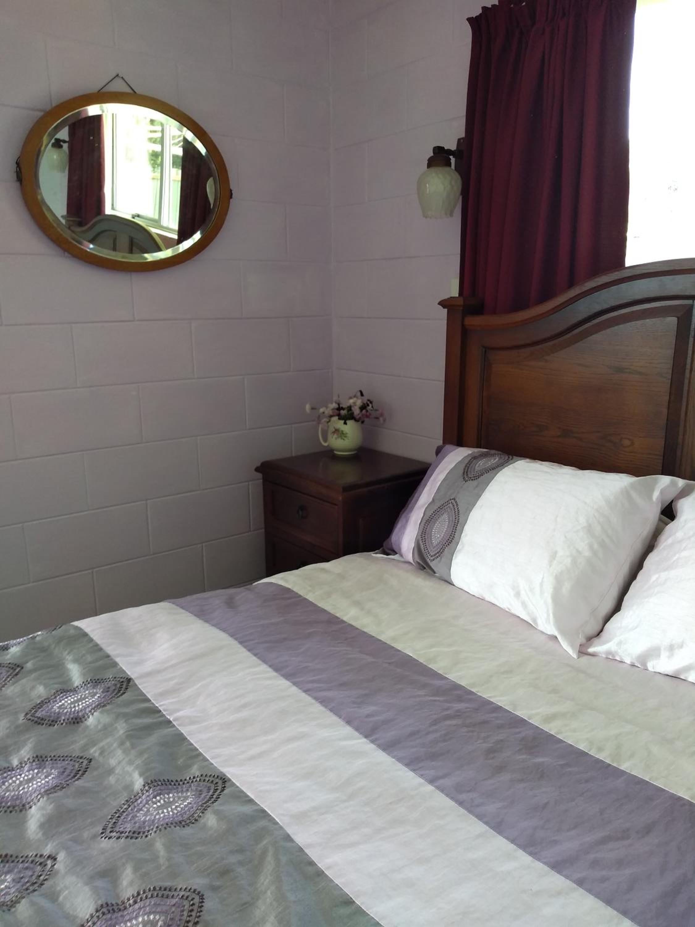 Deluxe Queen Room - Photo 2