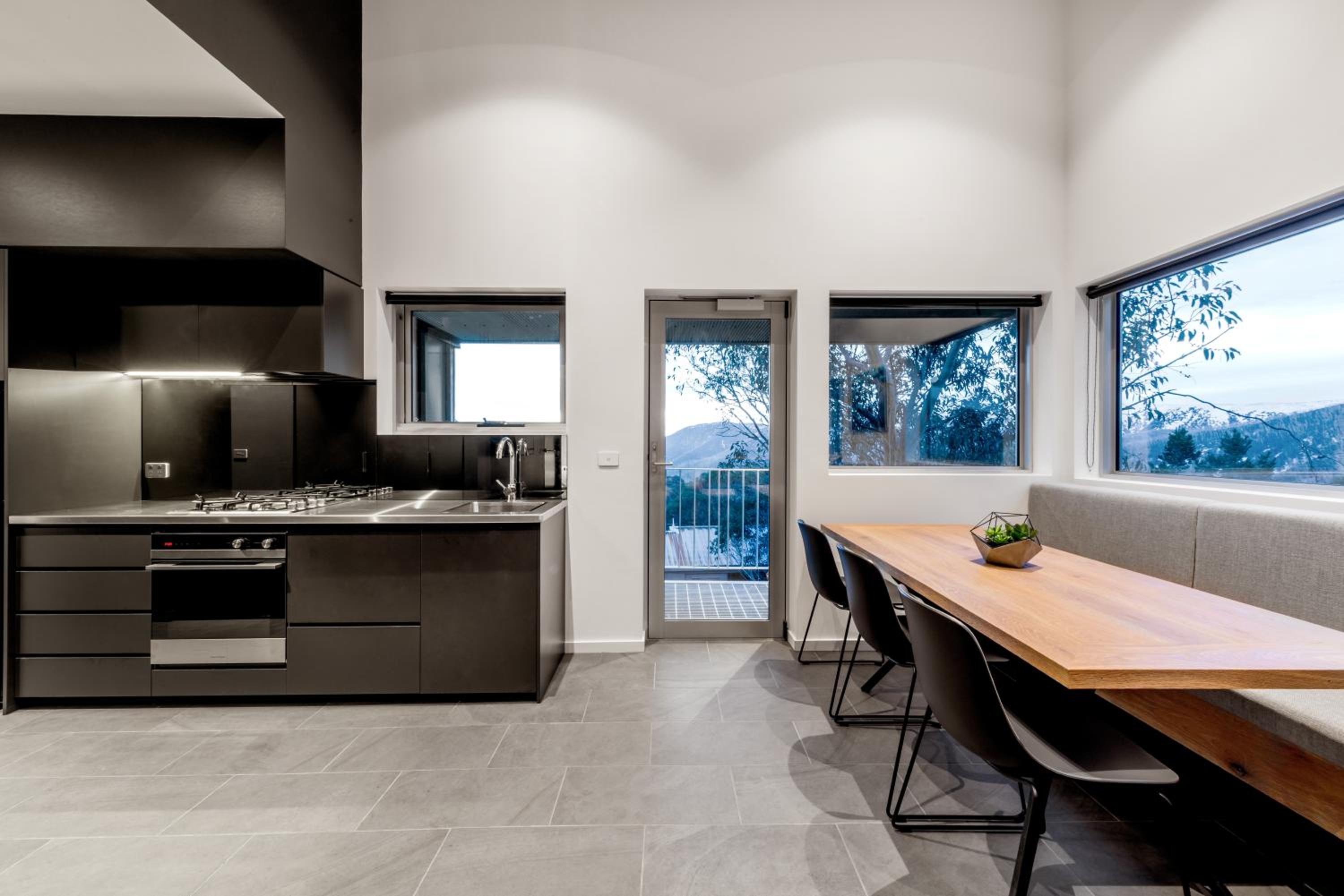 Apartment with Mountain View (6 Adults) photo 3