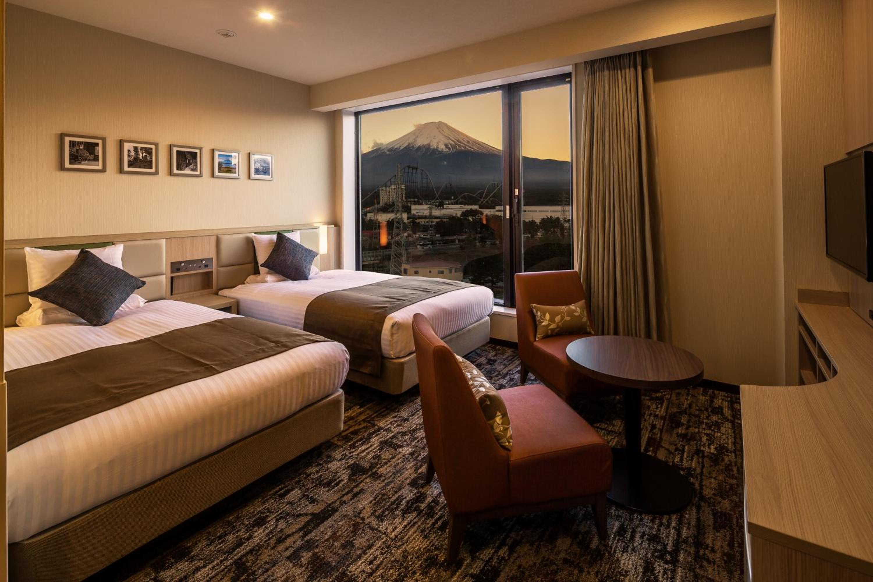 Standard Twin Room with Mt. Fuji View
