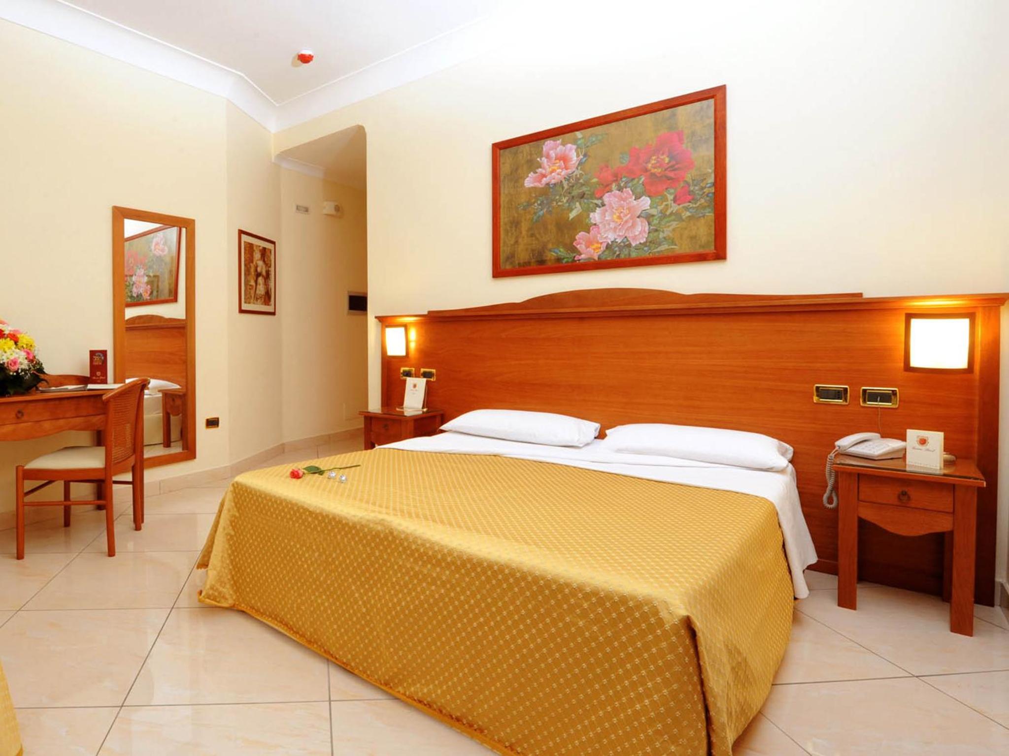 Double Room (1 Adult)