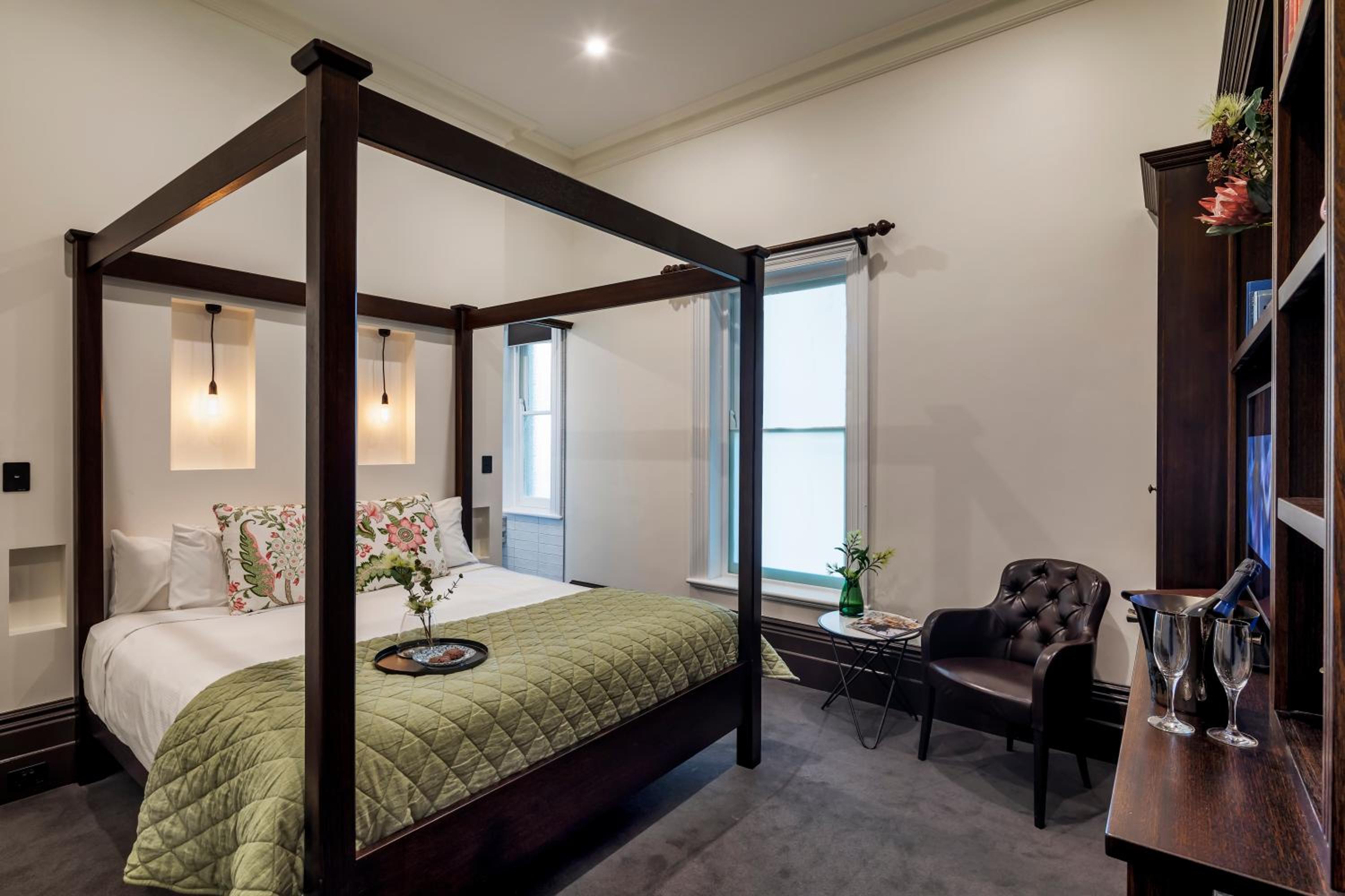 Classic King Room - Photo 3
