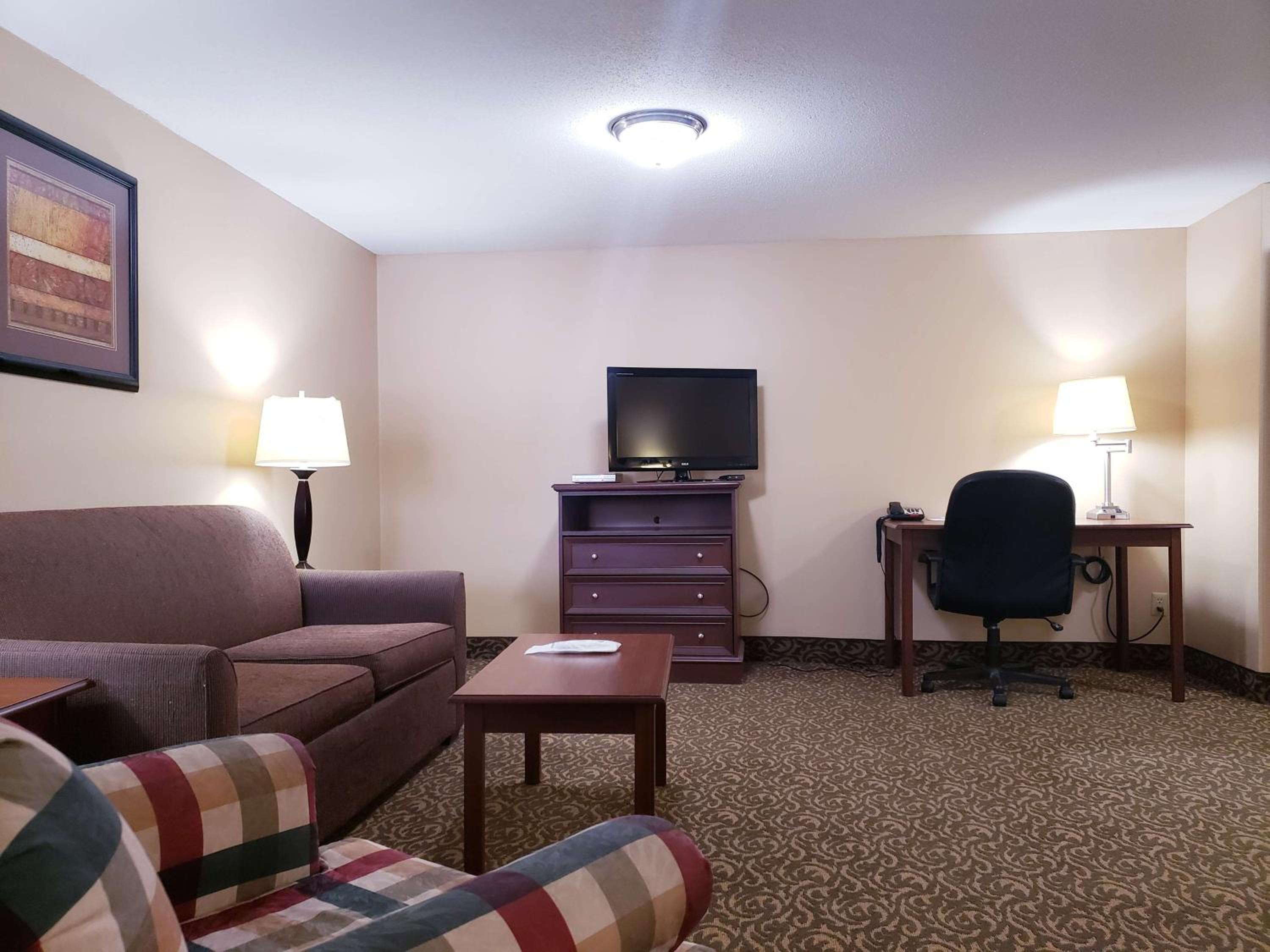 King Room With Roll-In Shower - Mobility Accessible/Non-Smoking photo 1
