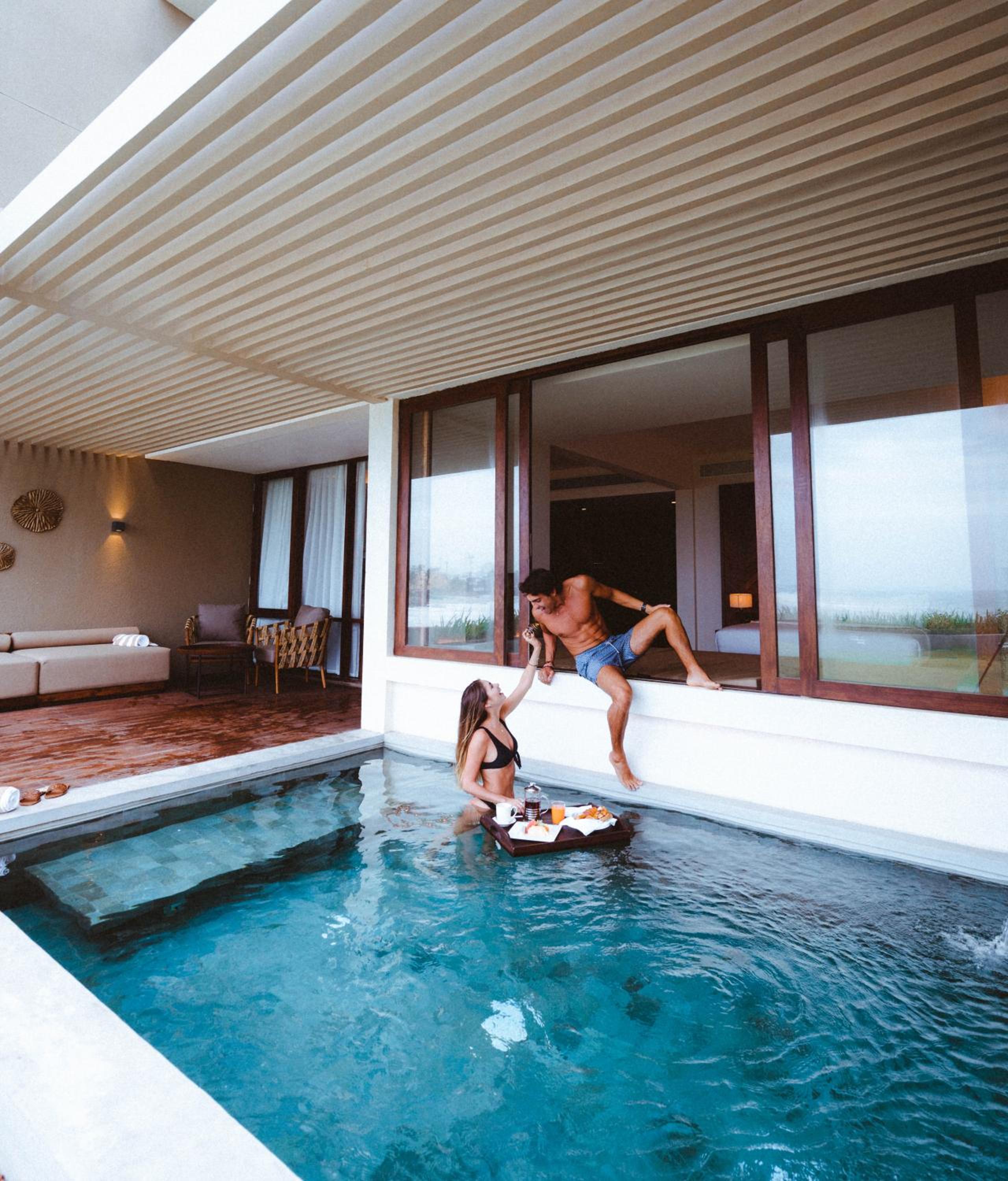 Plunge Pool Suite - Complimentary sundowner cocktail from 5:30 pm to 6:30 pm photo 3