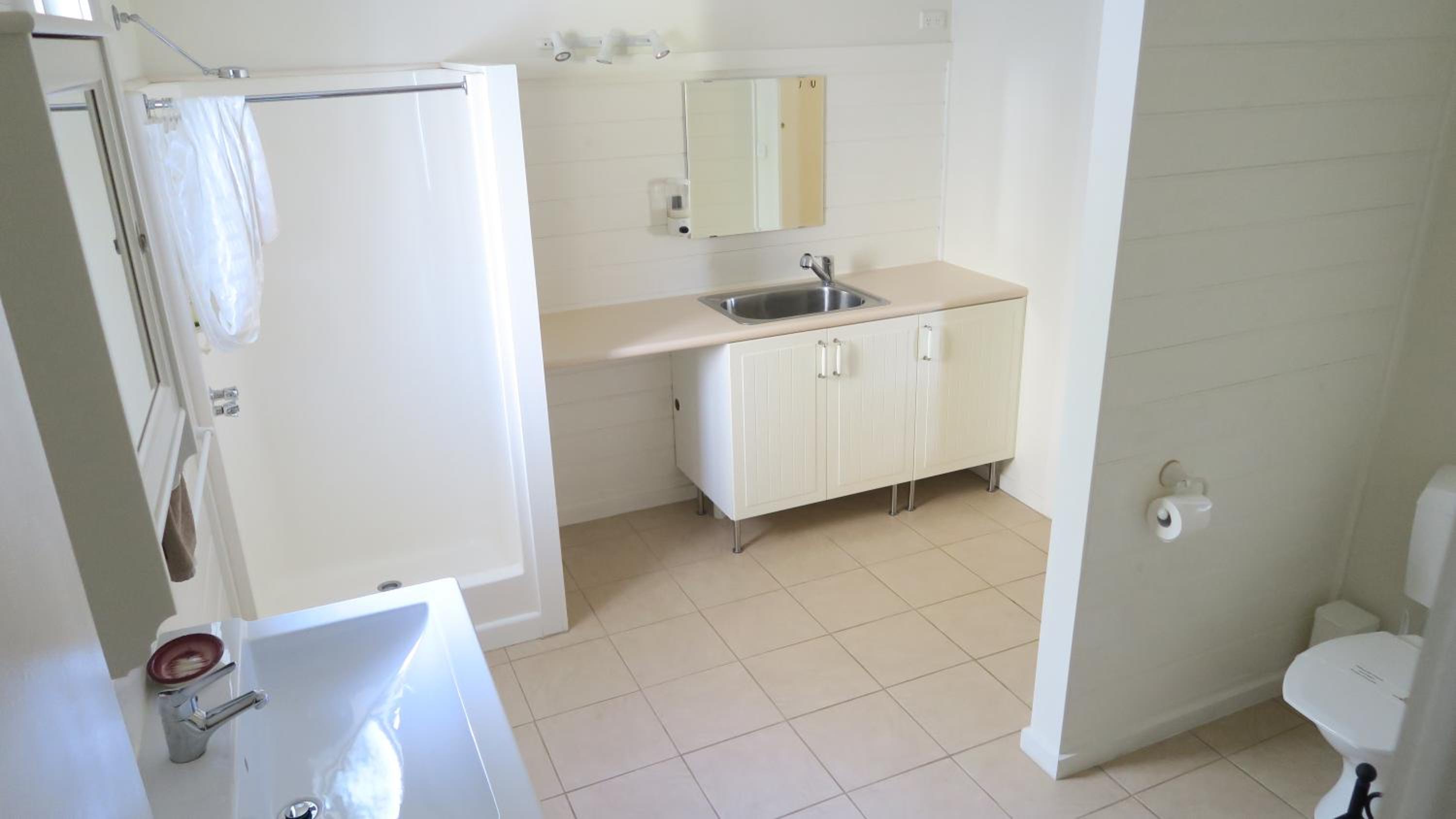 Three-Bedroom House photo 2