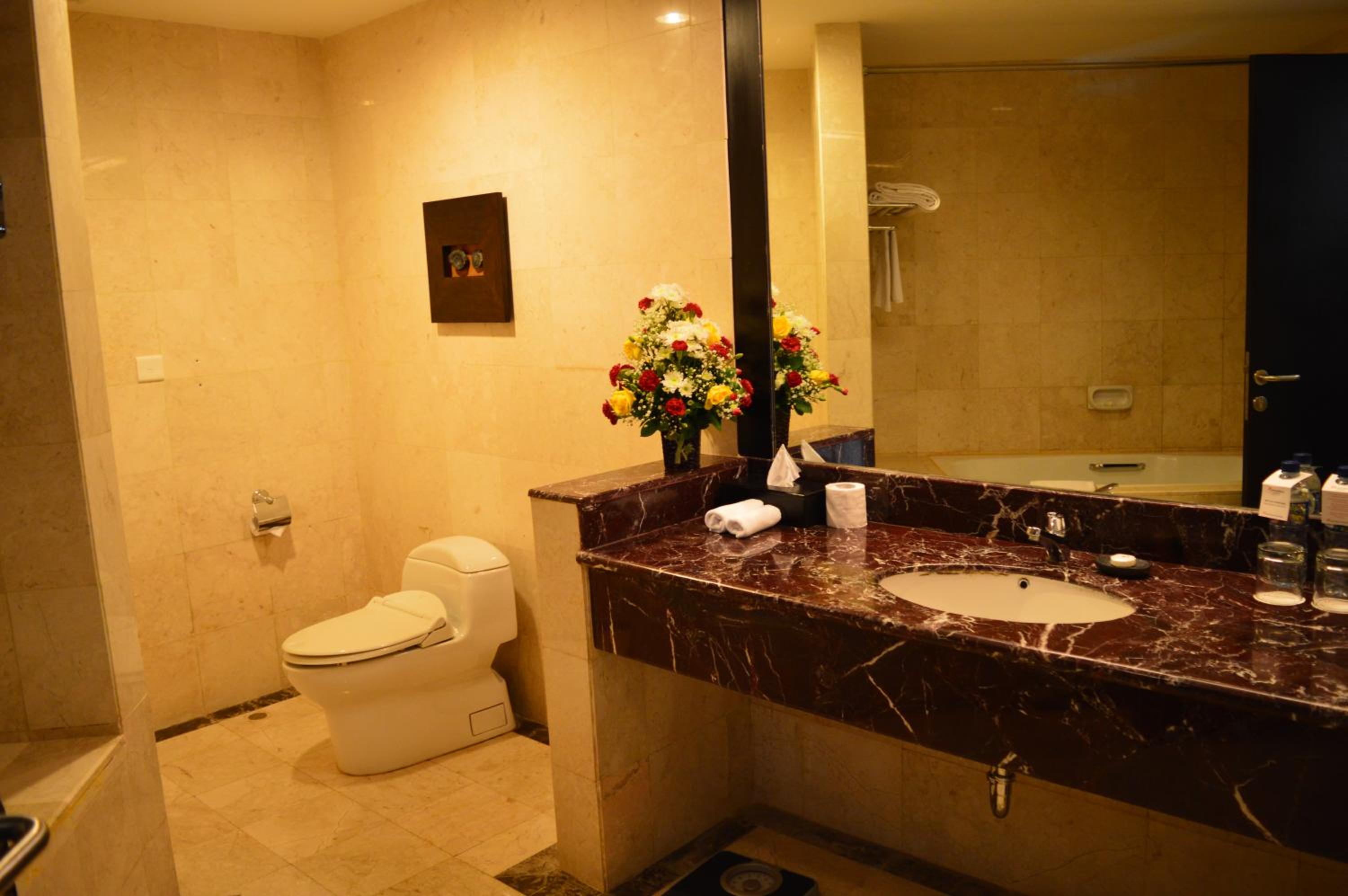 Executive Suite with Sea View - Photo 3