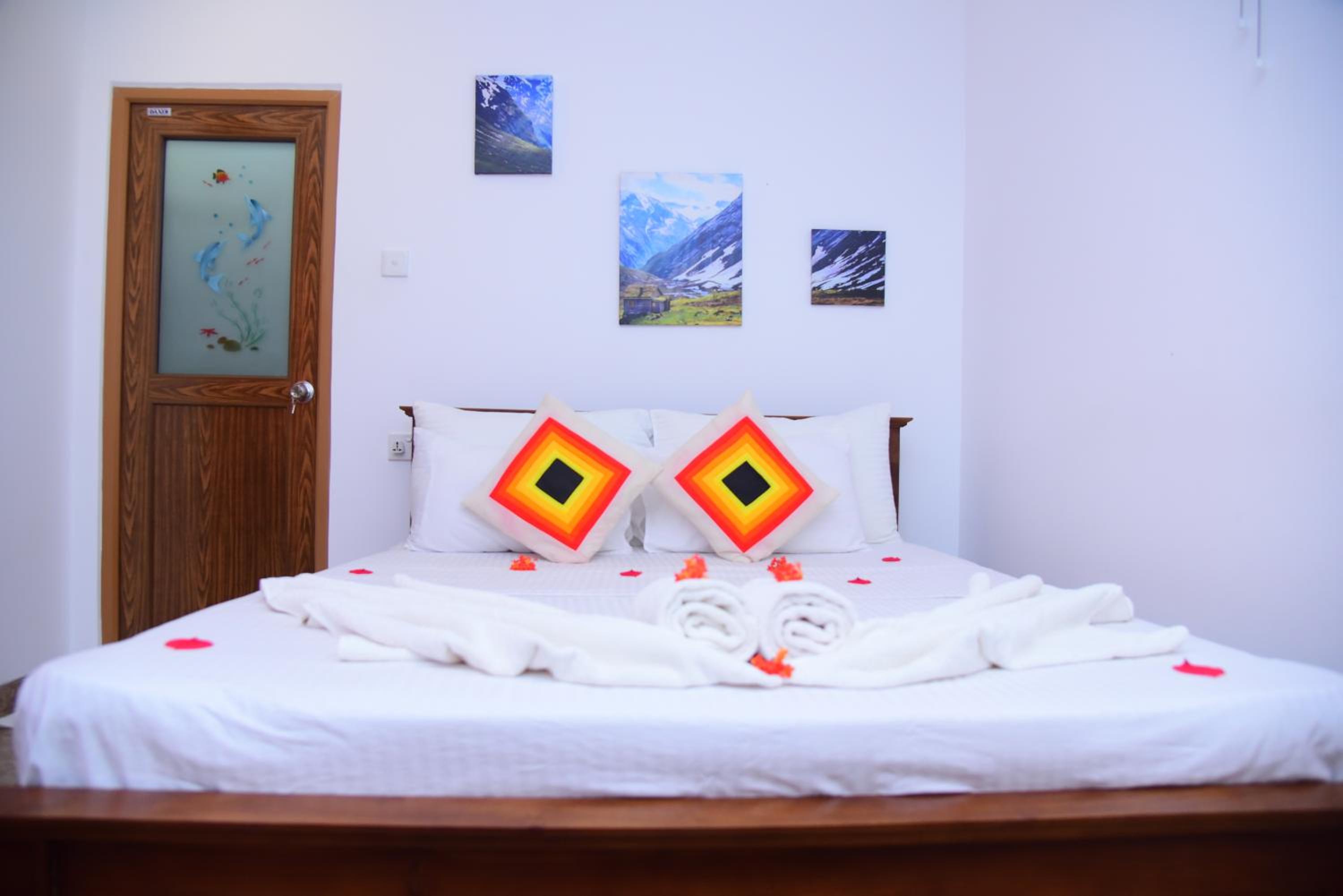 Standard Double Room with Free Airport Transfer photo 3