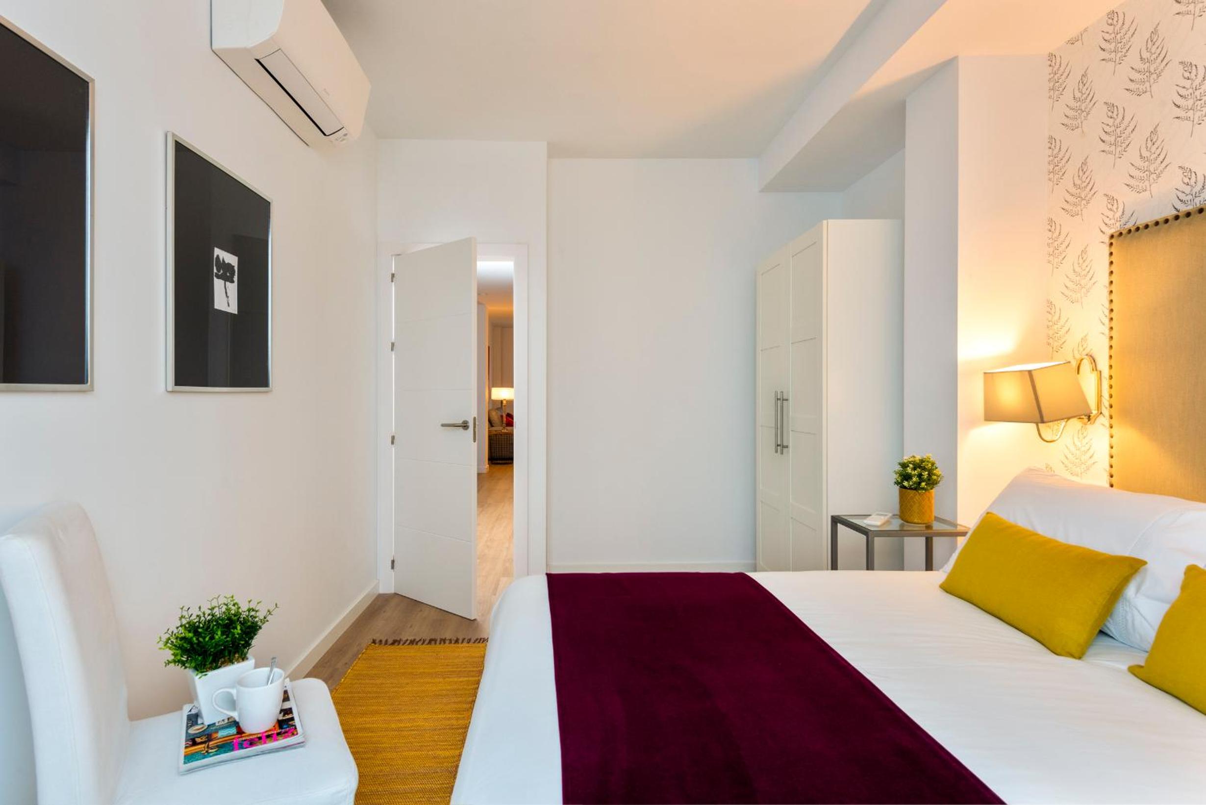 Two-Bedroom Apartment with Balcony - Photo 11