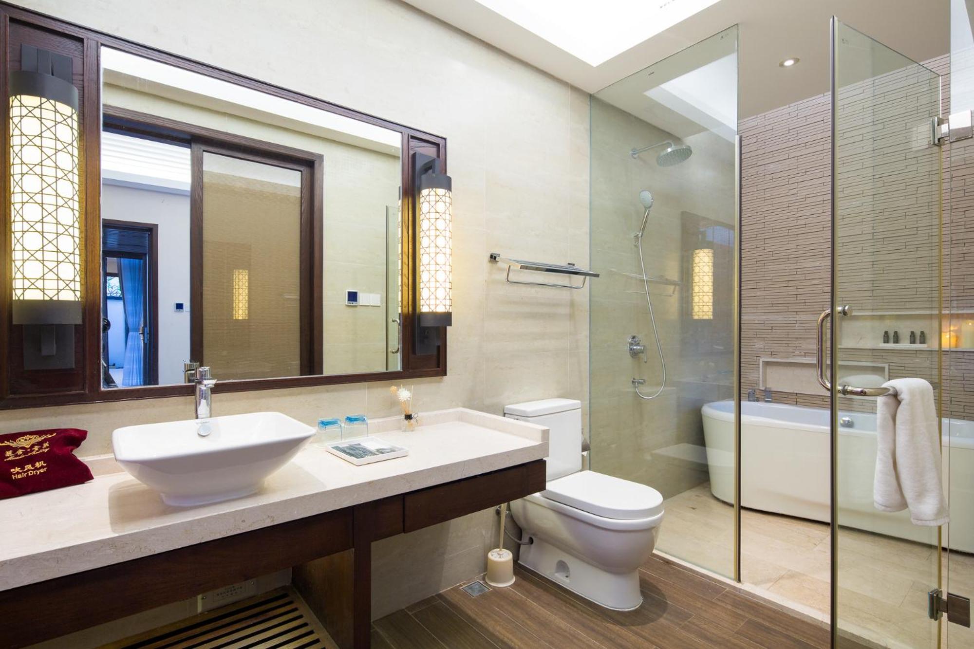 Three-Bedroom Villa with Private Pool - Photo 49