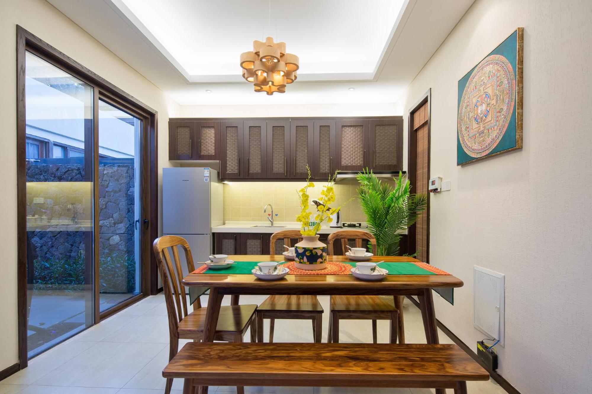 Three-Bedroom Villa with Private Pool - Photo 37
