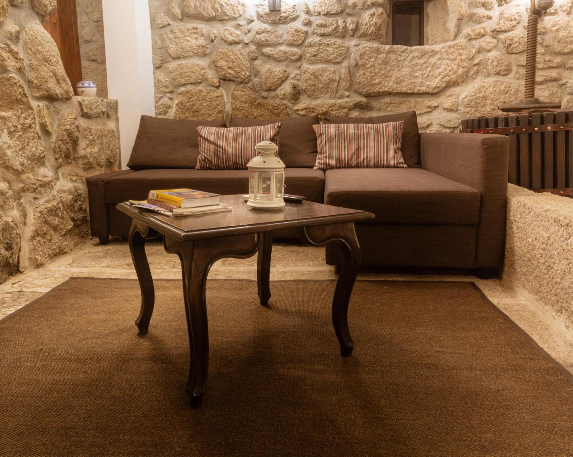 One-Bedroom House - Photo 29