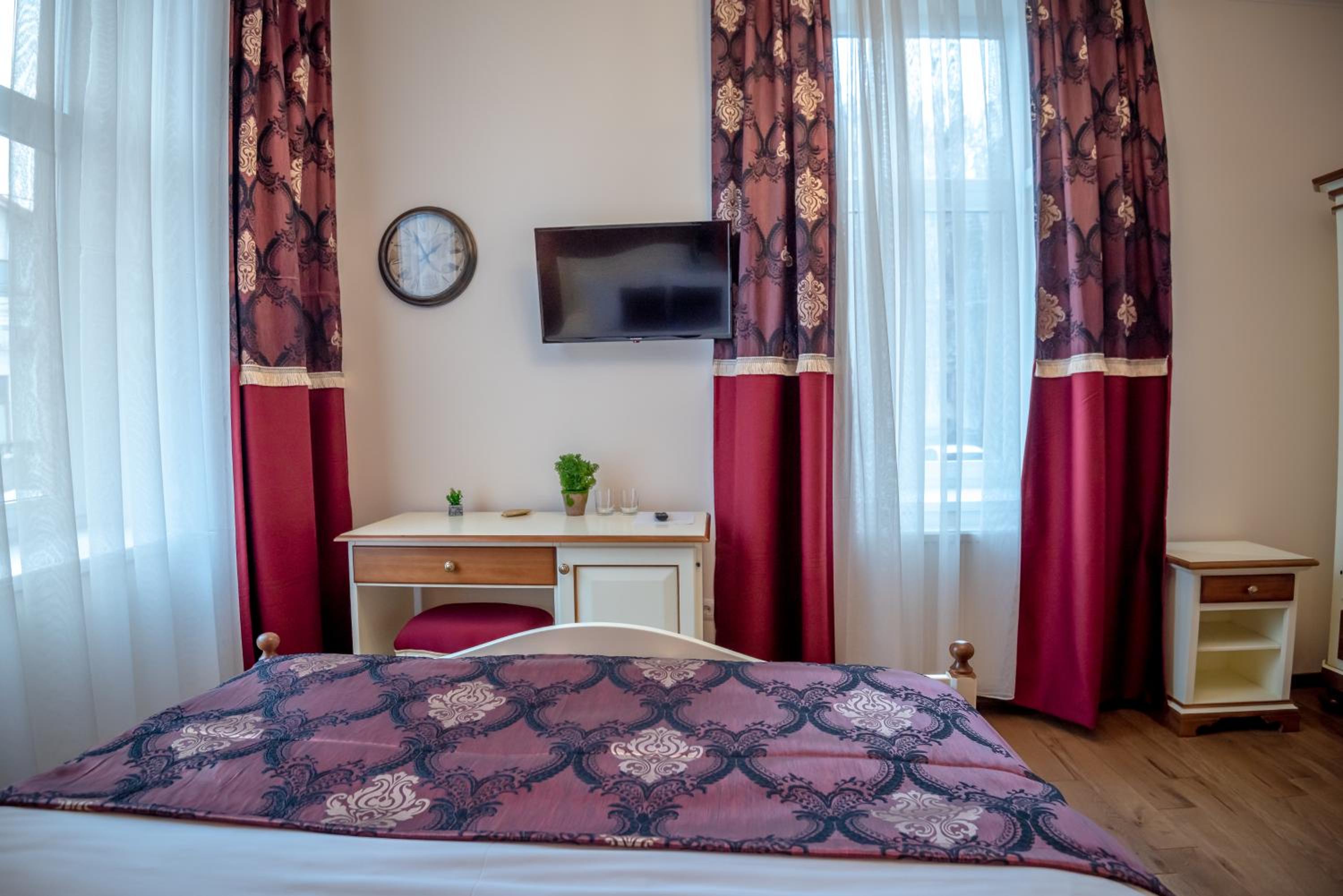 Deluxe Room - Photo 2