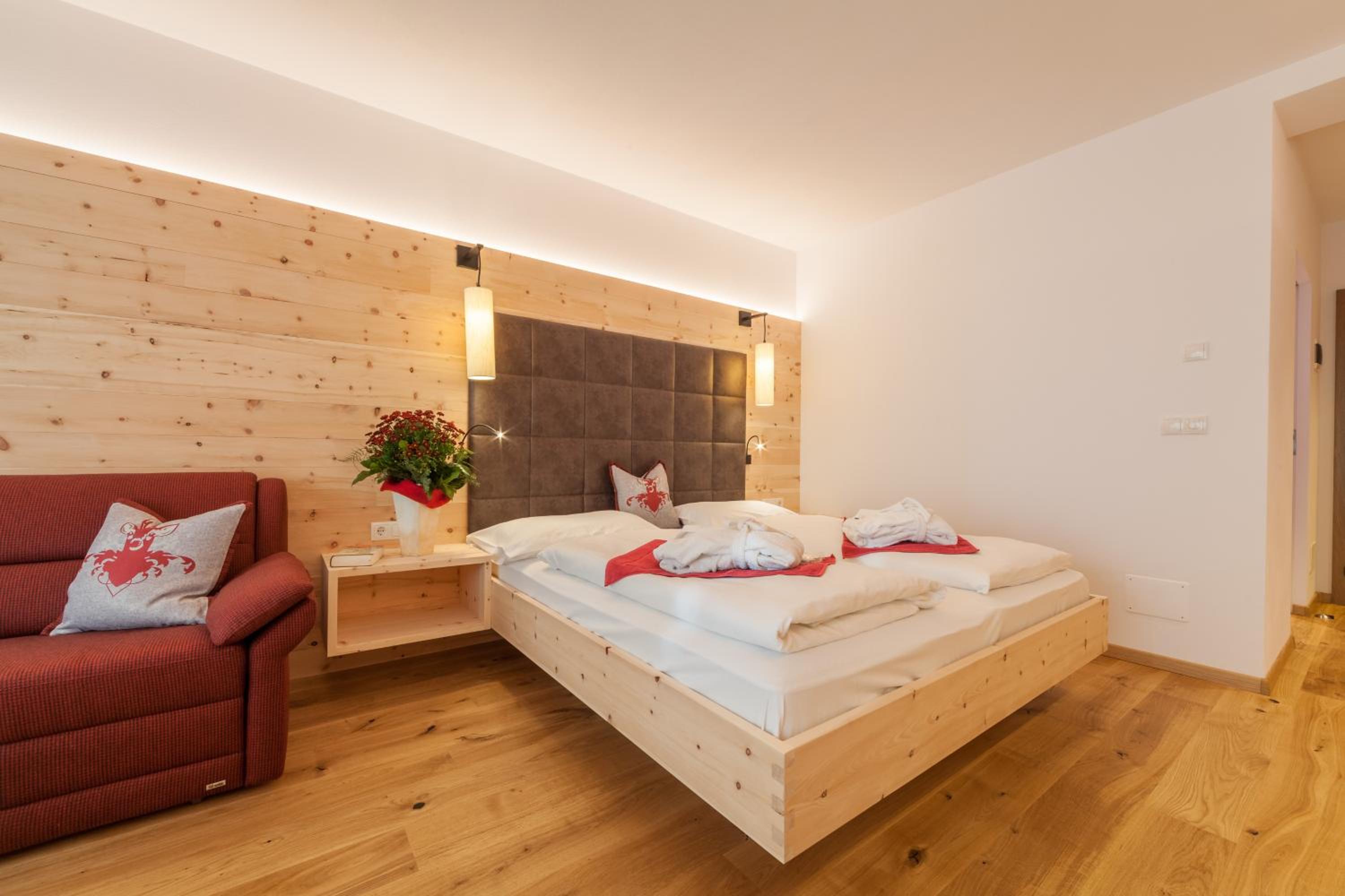 Deluxe Double Room photo 2