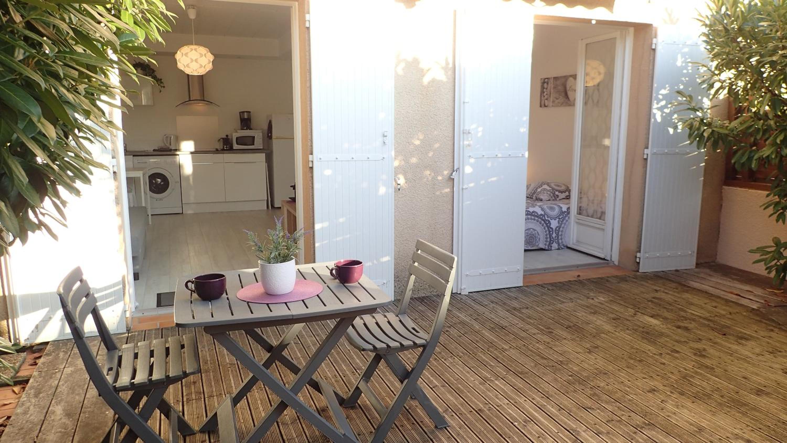 Apartment with Terrace photo 2