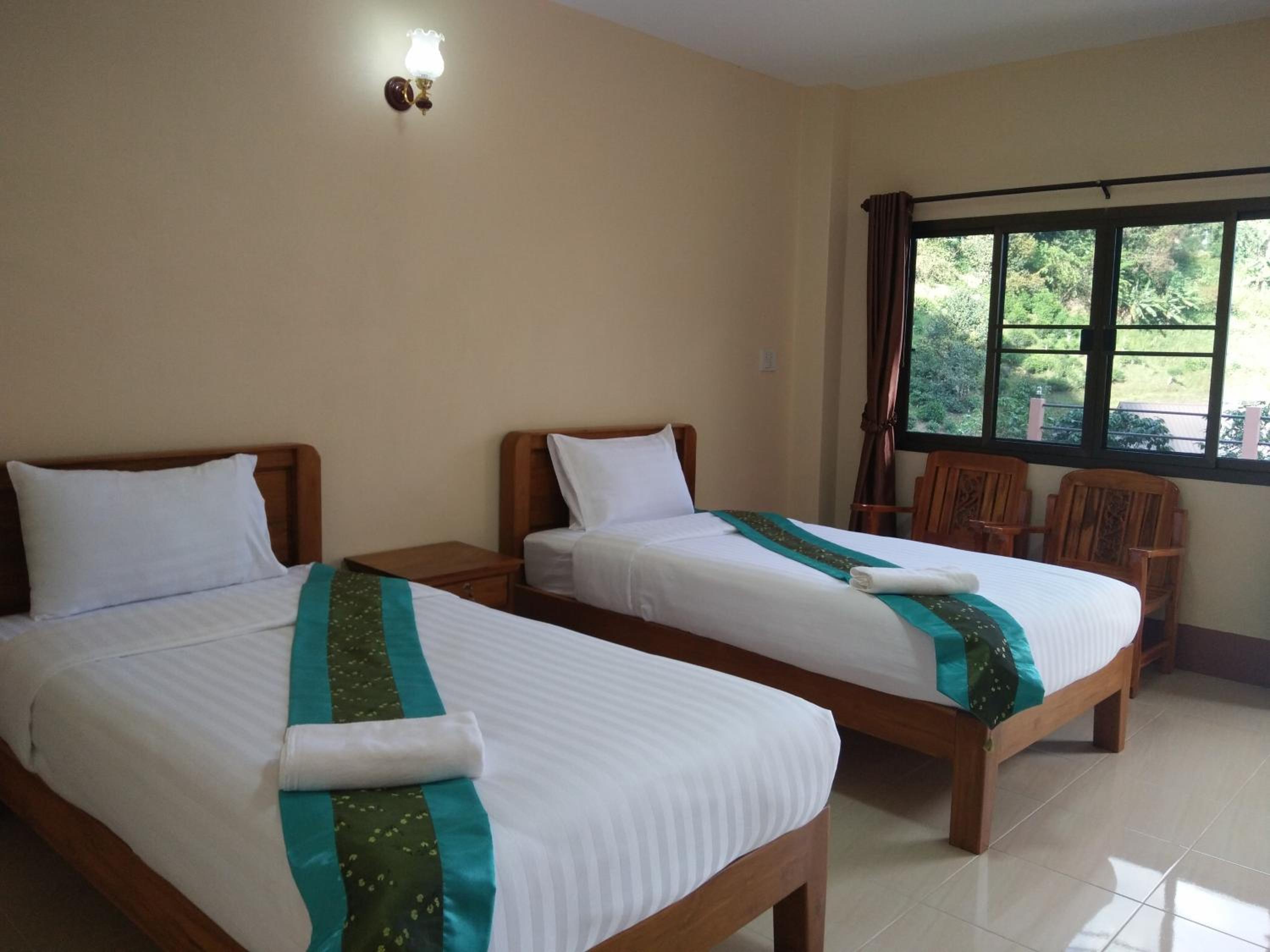 Twin Room - Photo 4