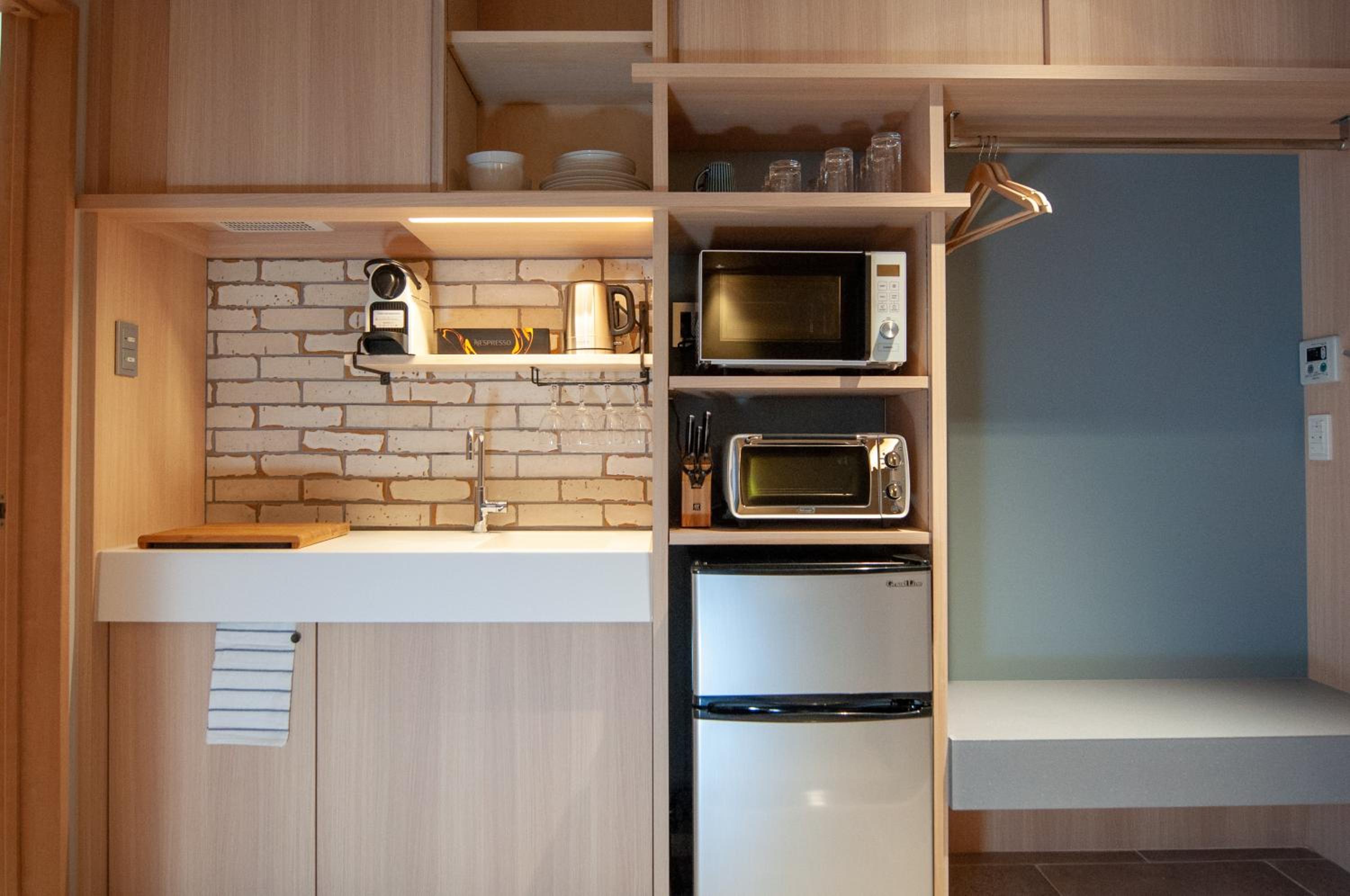 Studio Apartment - Photo 22