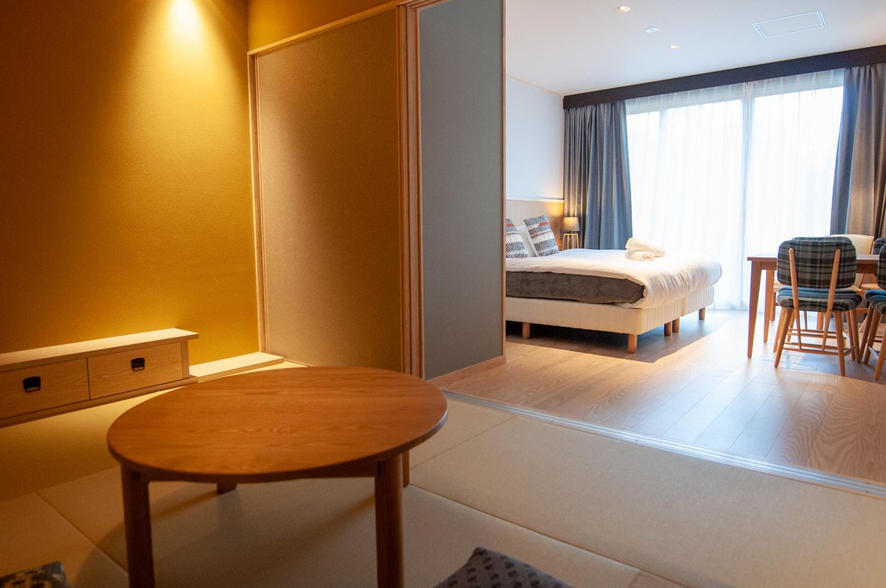 Studio Apartment - Photo 24