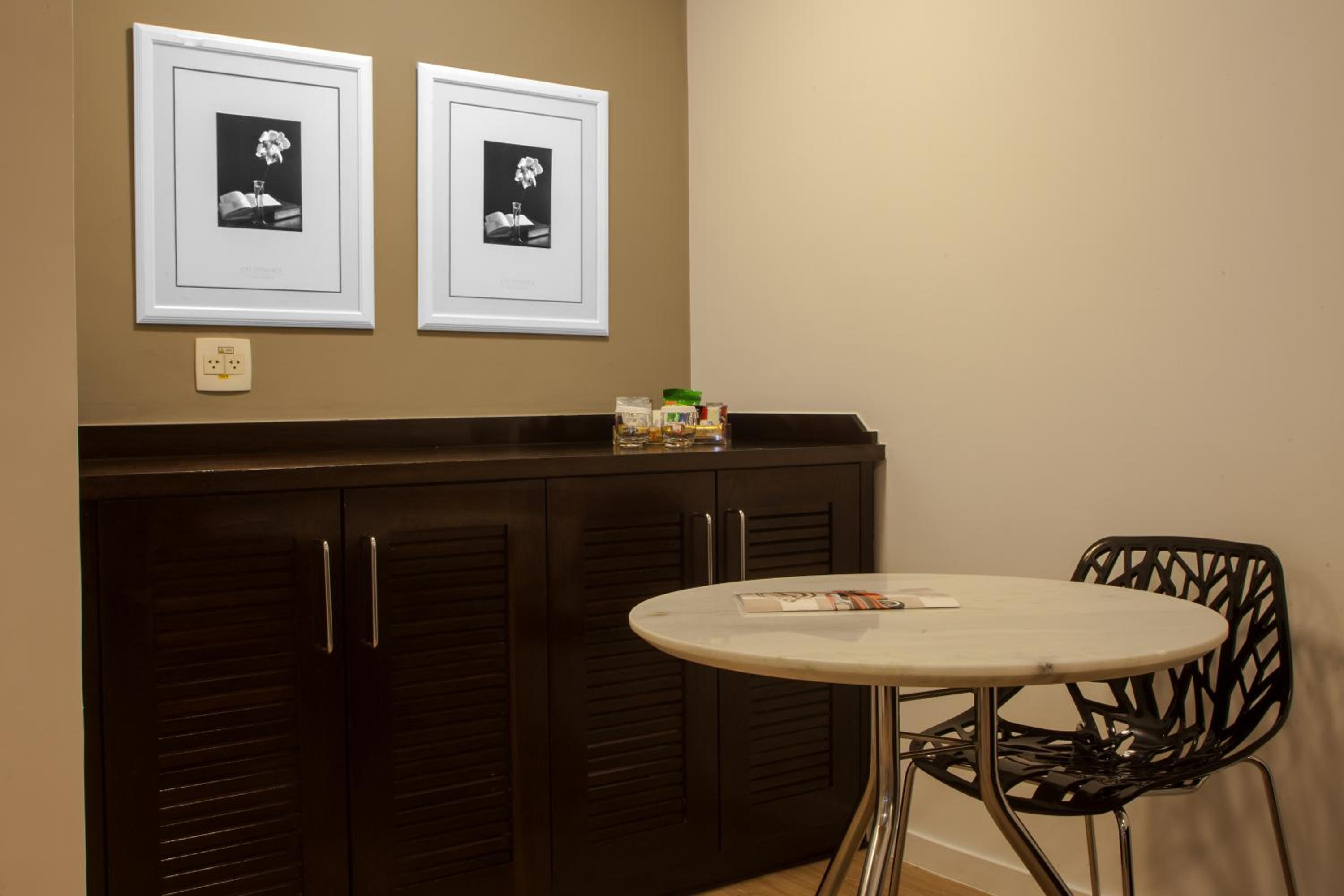 Executive Twin Room - Photo 3