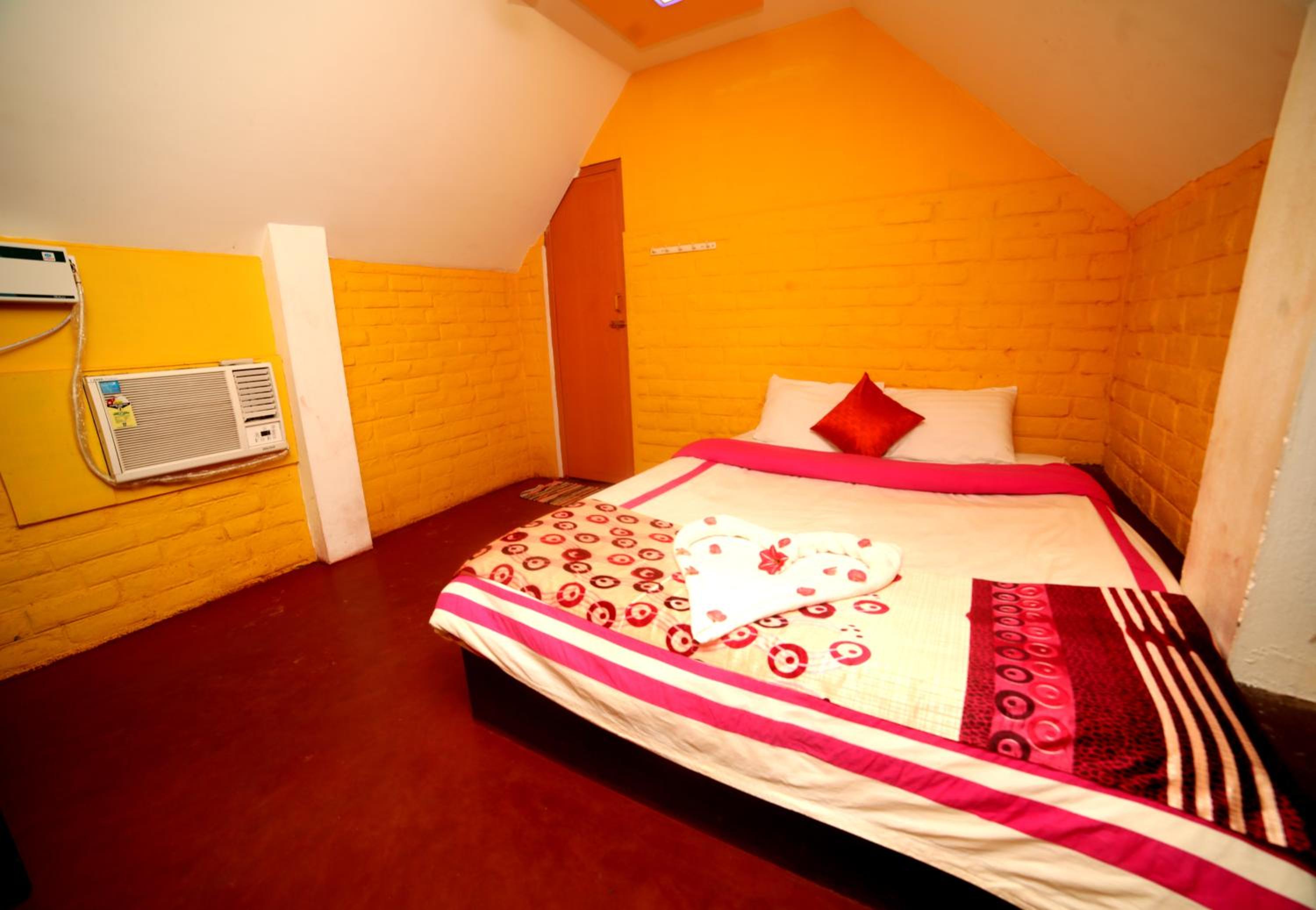 Double Room - Photo 2