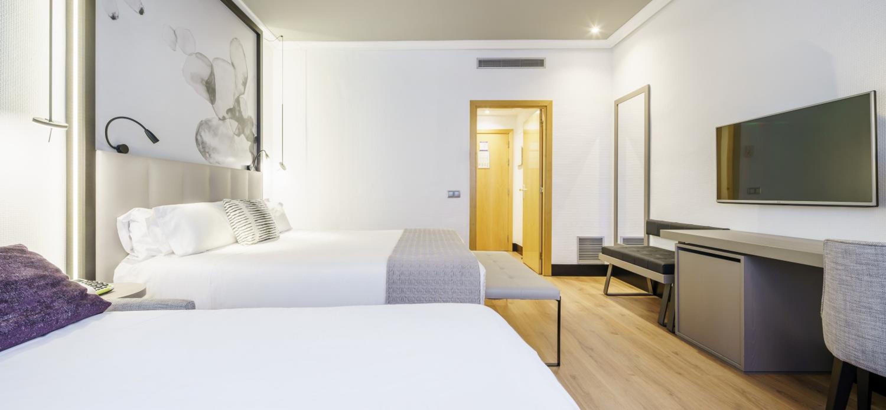 Premium Room (3 adults) - Photo 4