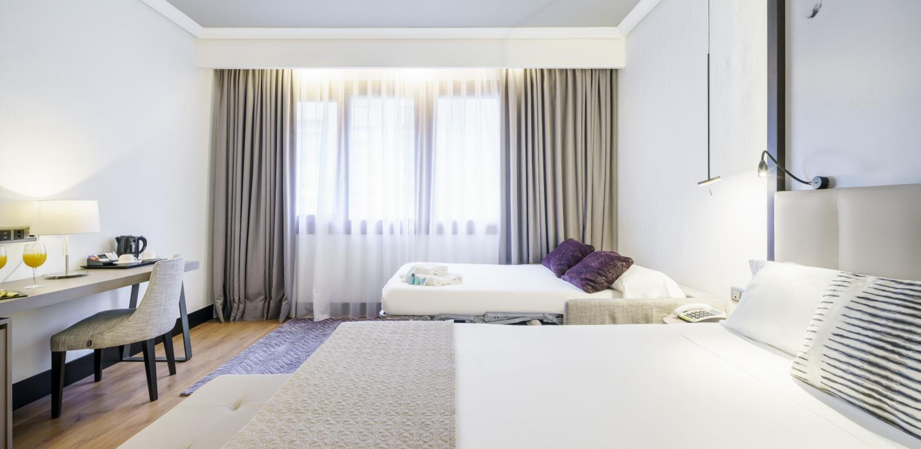 Premium Room (3 adults) - Photo 6