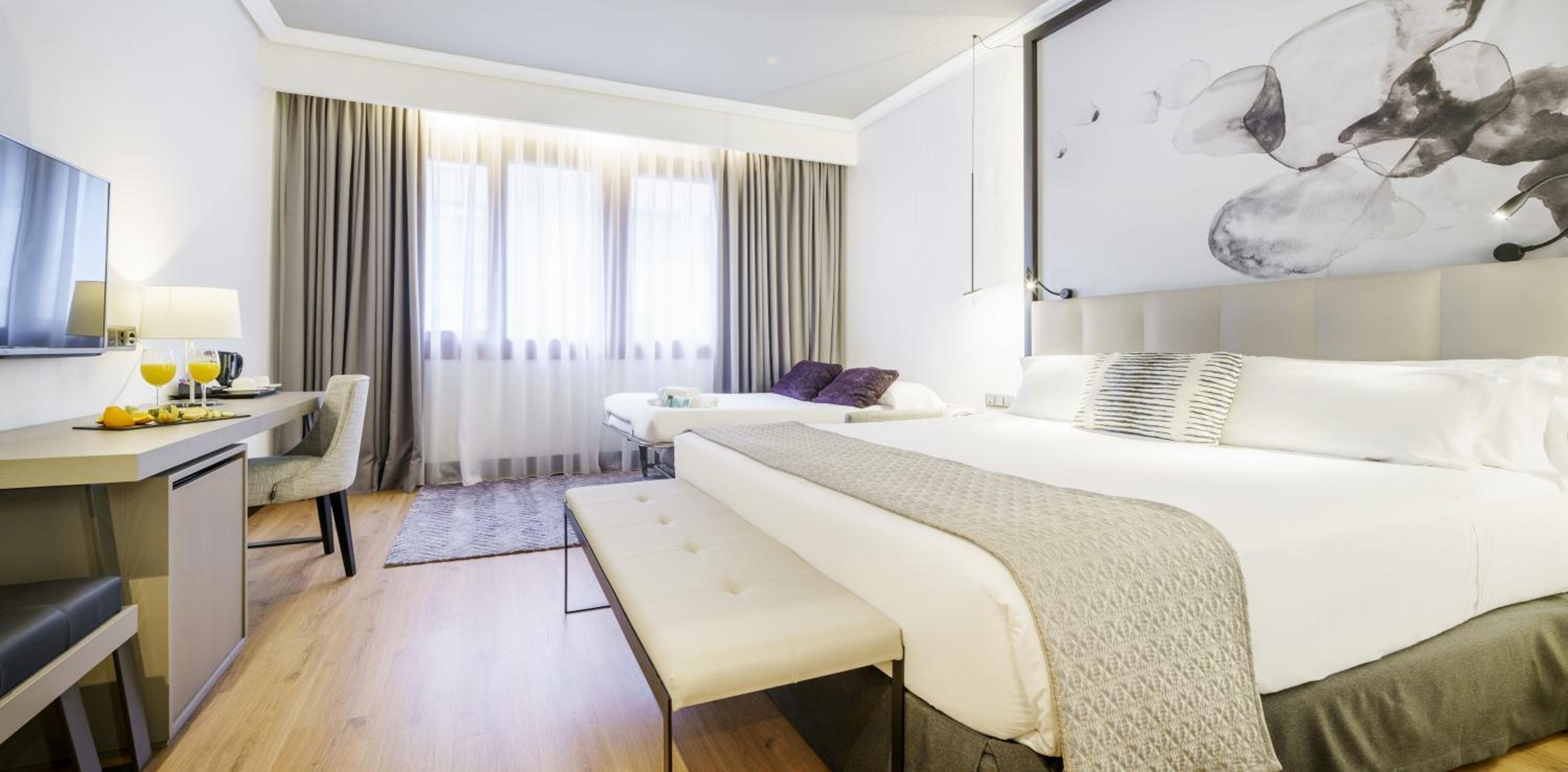Premium Room (3 adults) - Photo 7