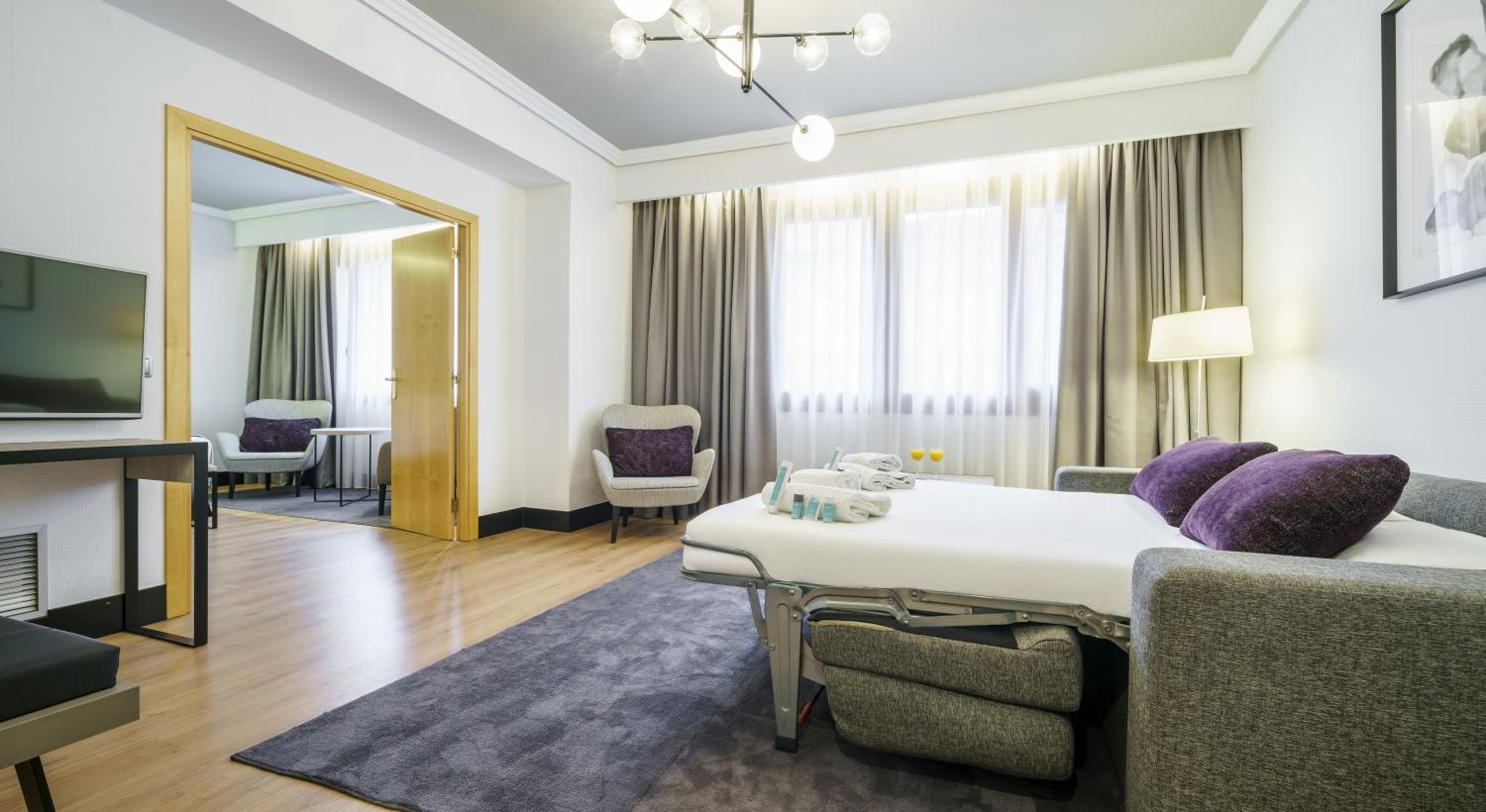 Quadruple Room (4 Adults) - Photo 8