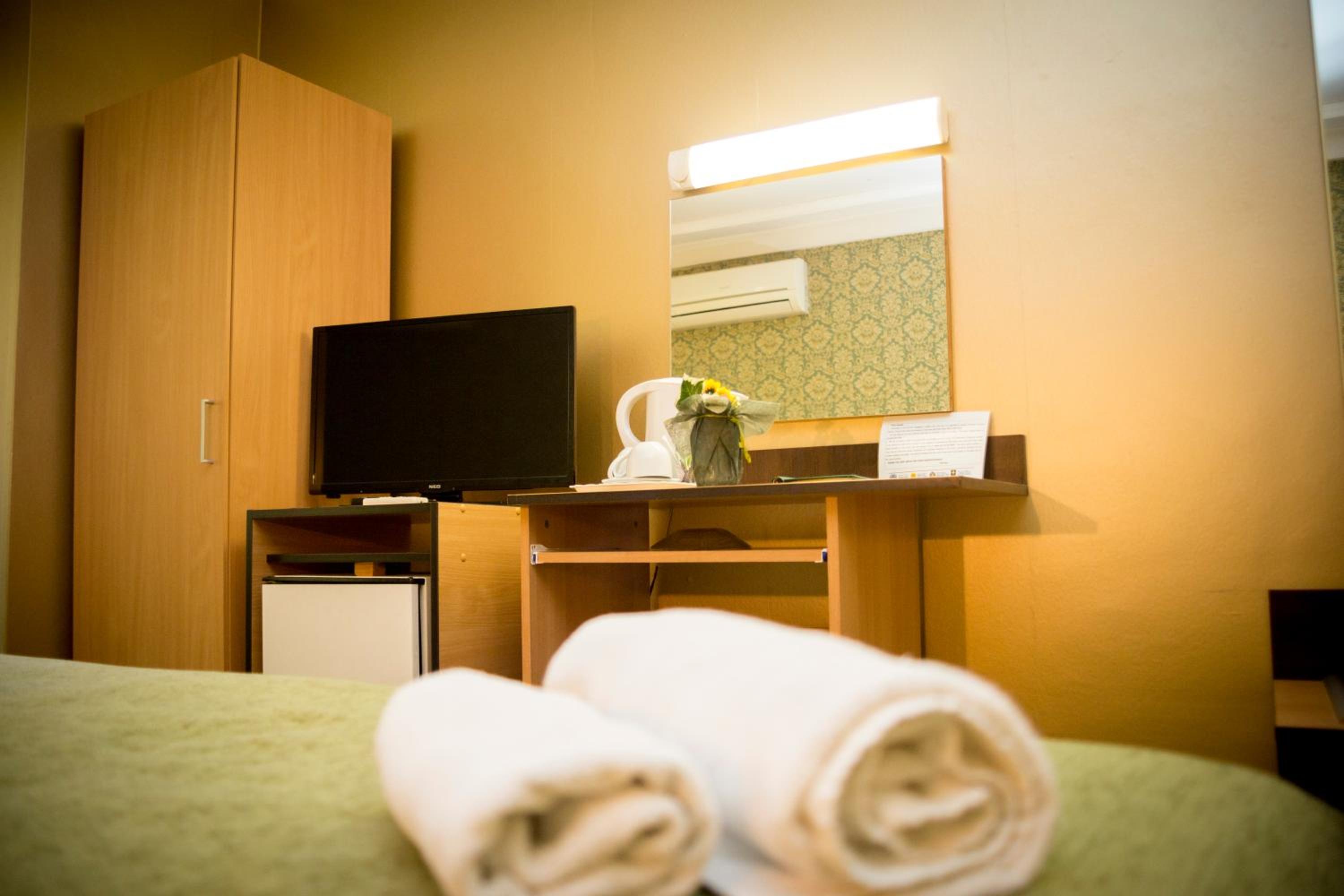 Economy Double or Twin Room - Photo 10