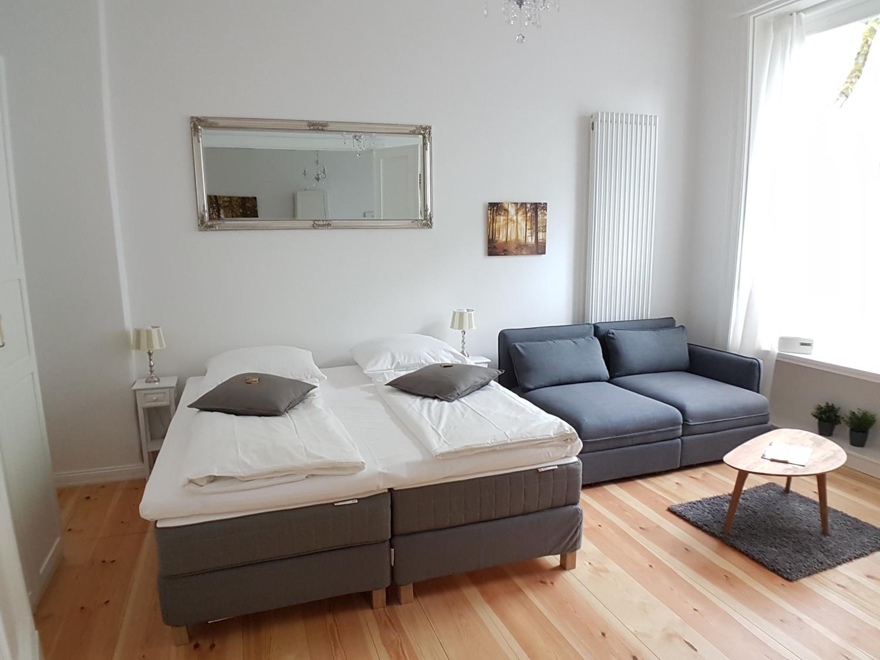 Apartment photo 1