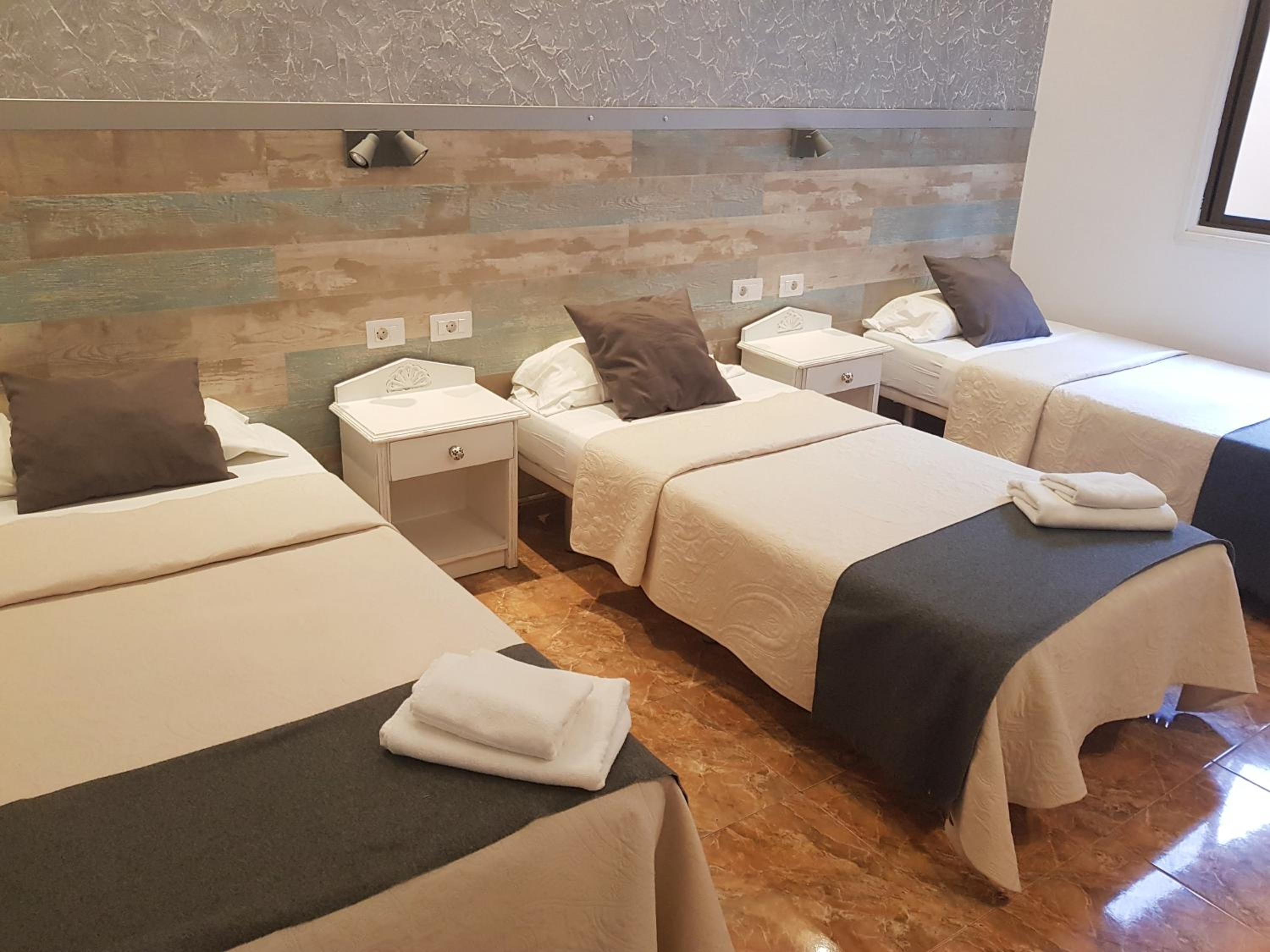 Triple Room - Photo 8