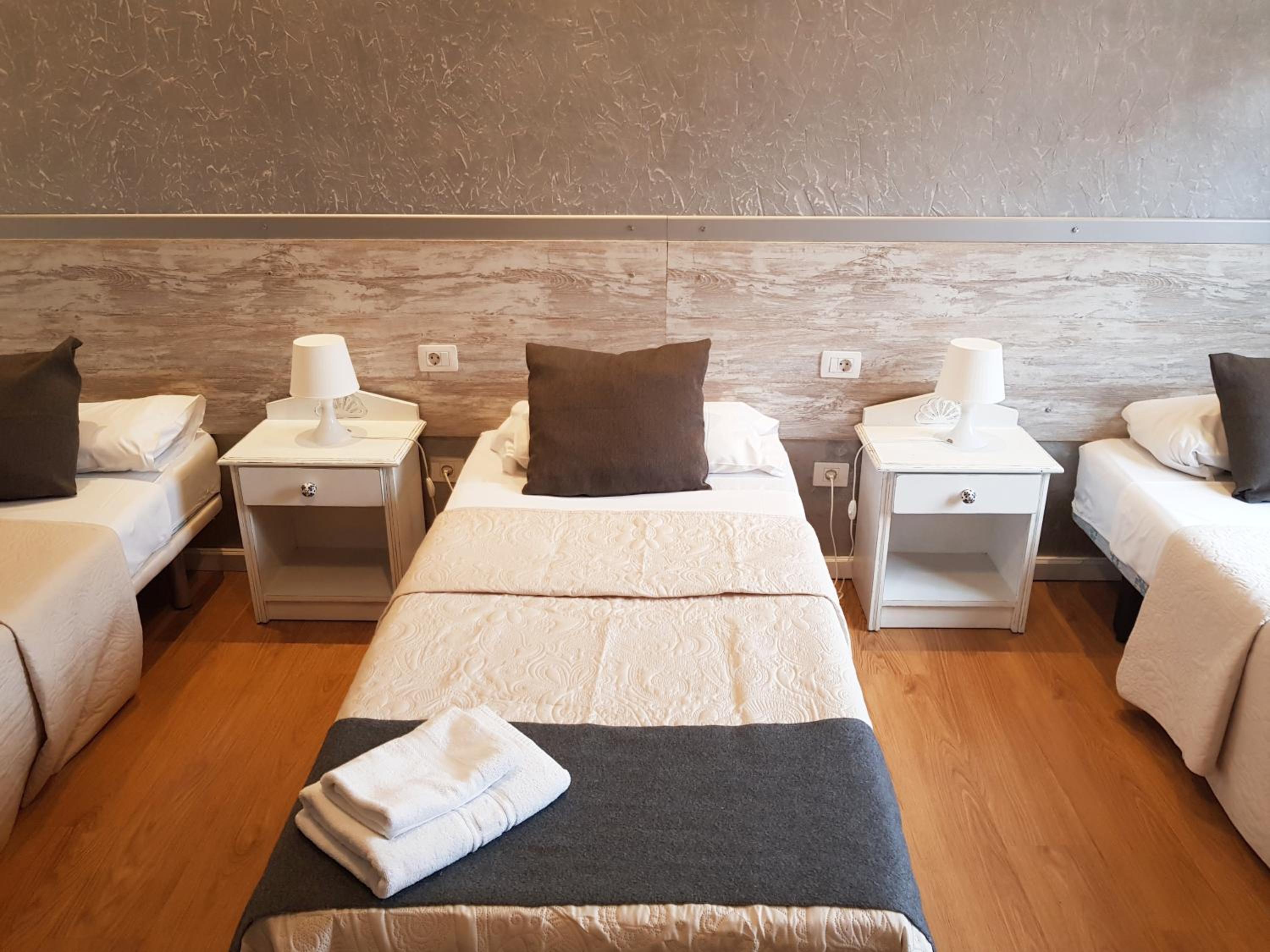 Triple Room - Photo 5