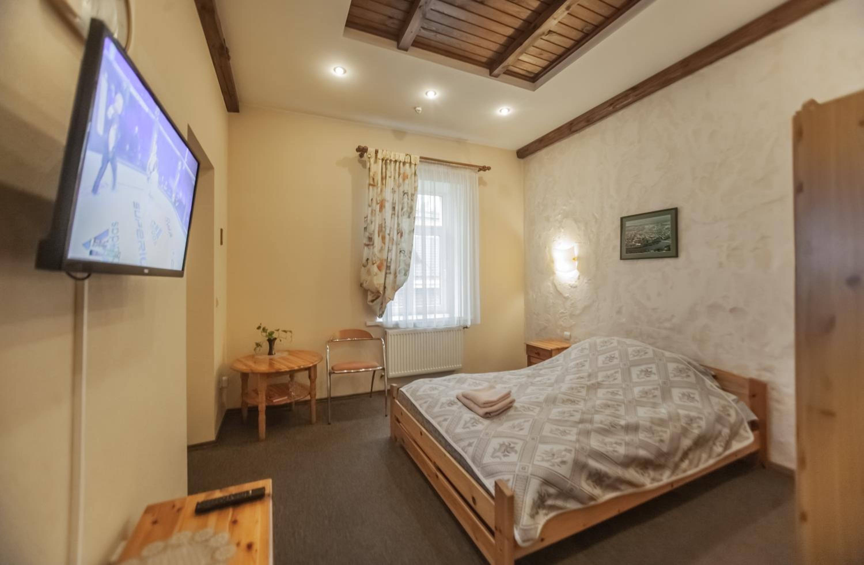 Double Room - Photo 5