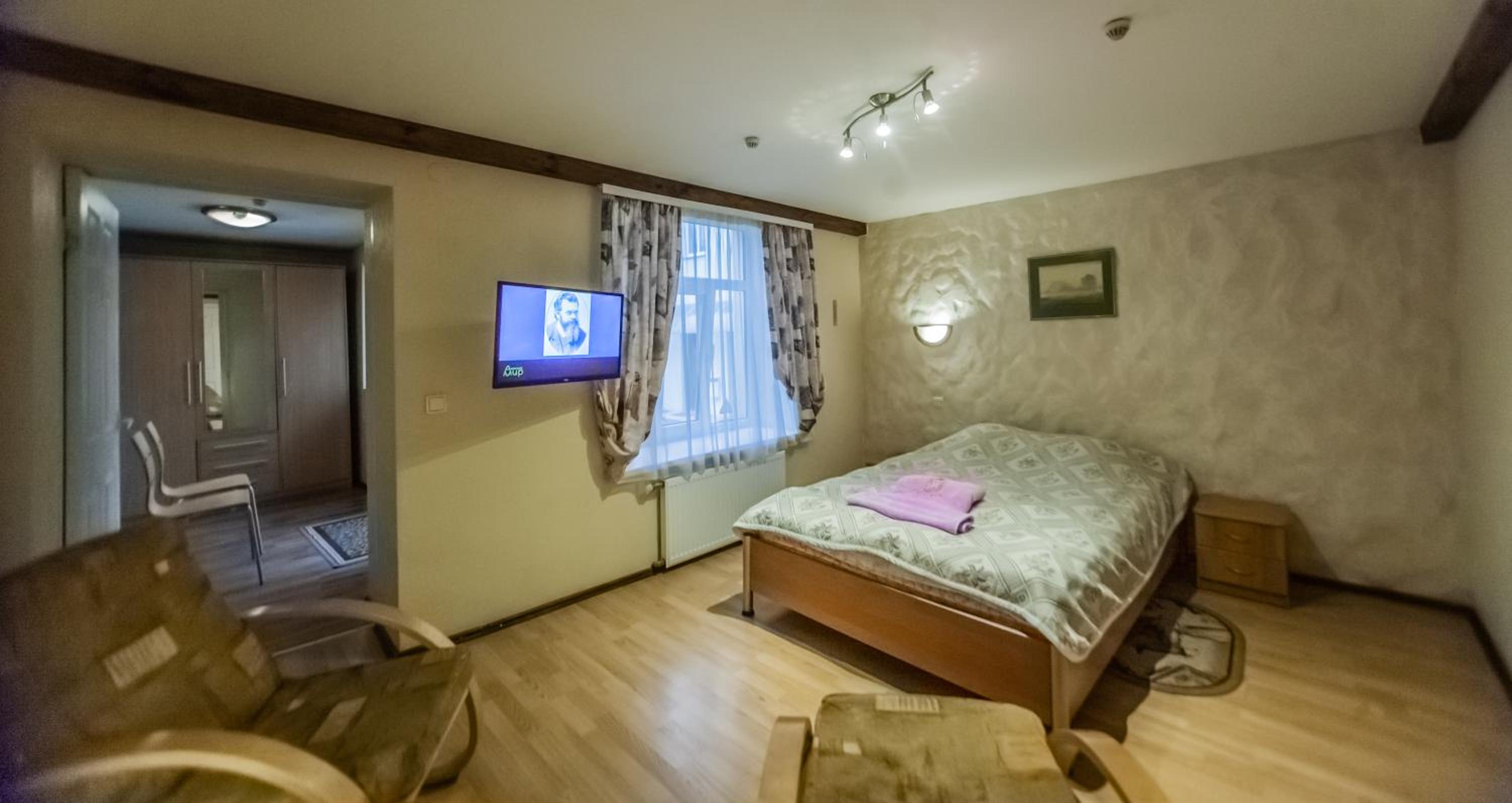 Double Room - Photo 2