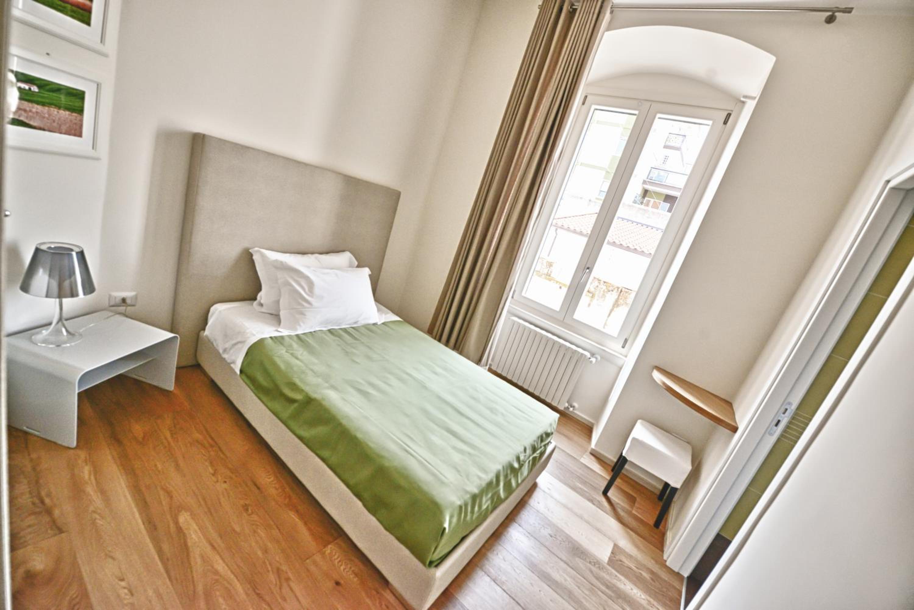 Single Room photo 1