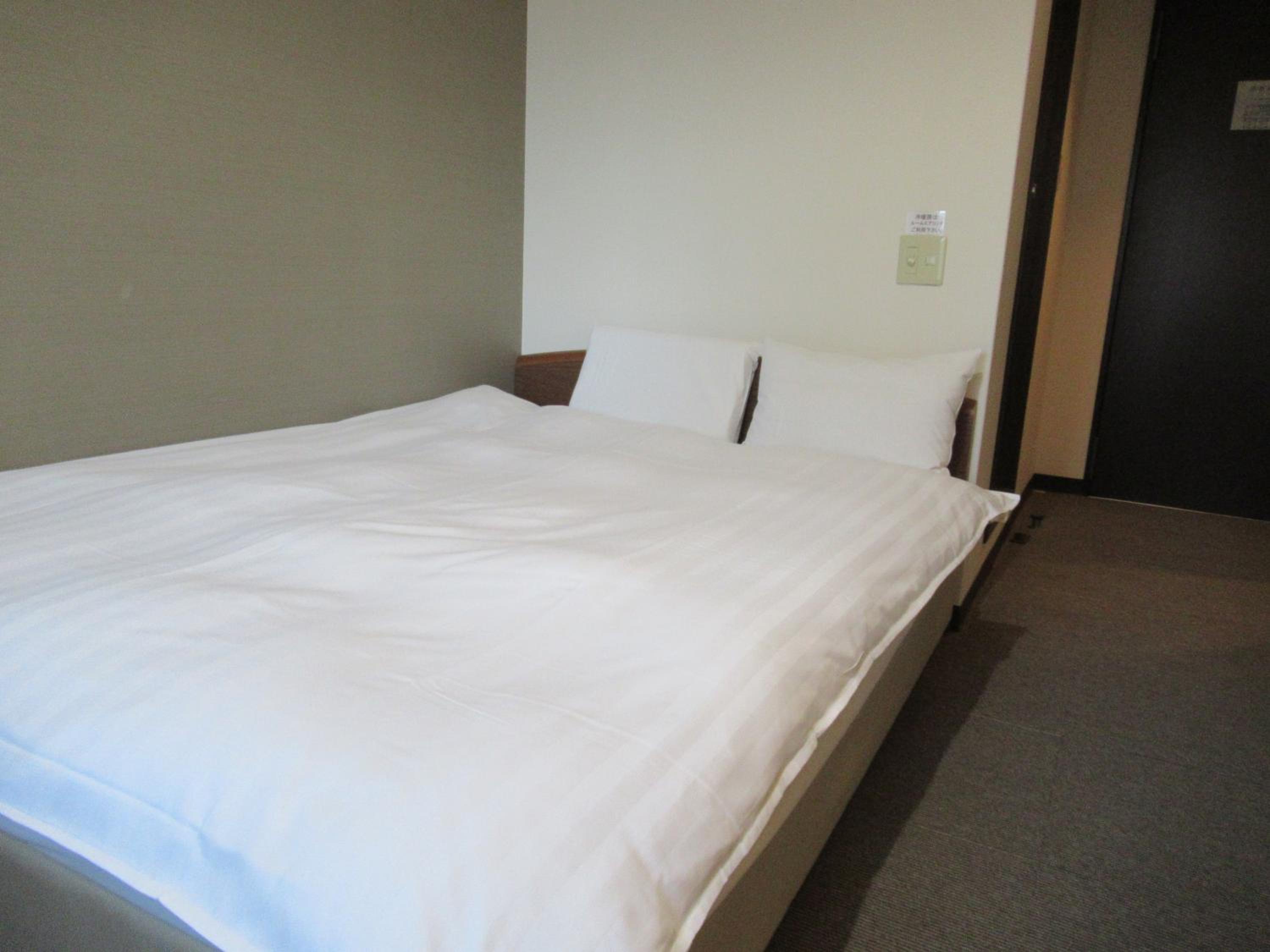 Double Room - Non-Smoking  photo 3