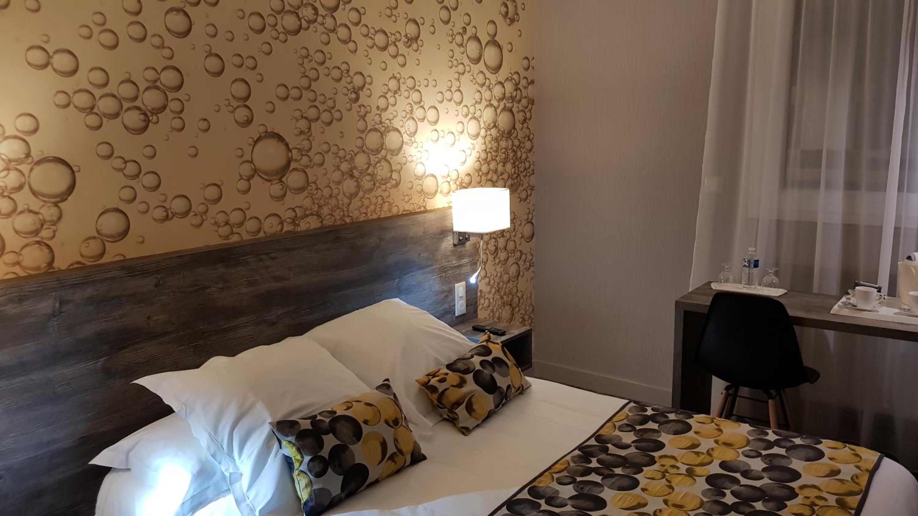 Standard Double Room photo 3