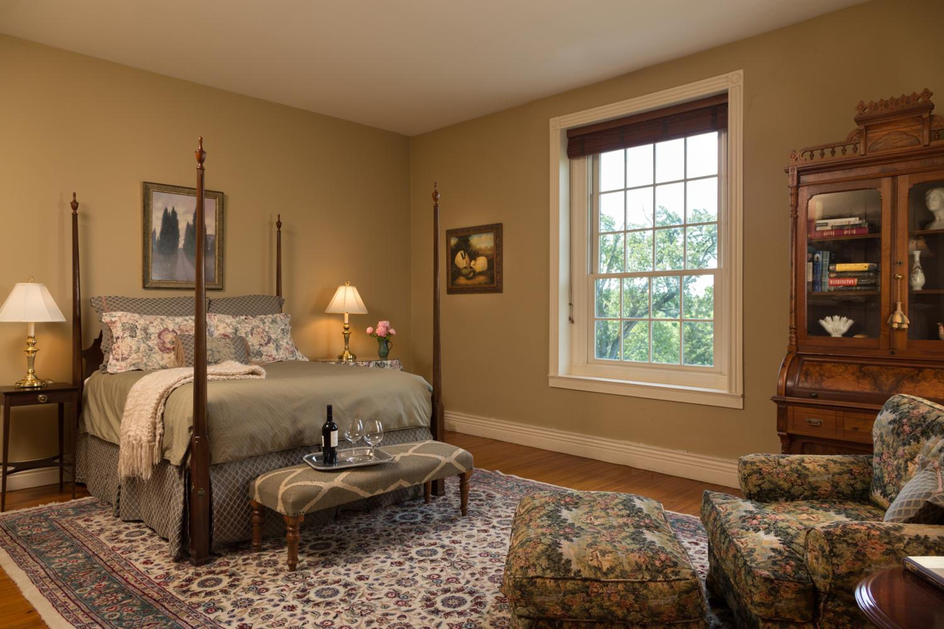 Deluxe Suite With Spa Bath