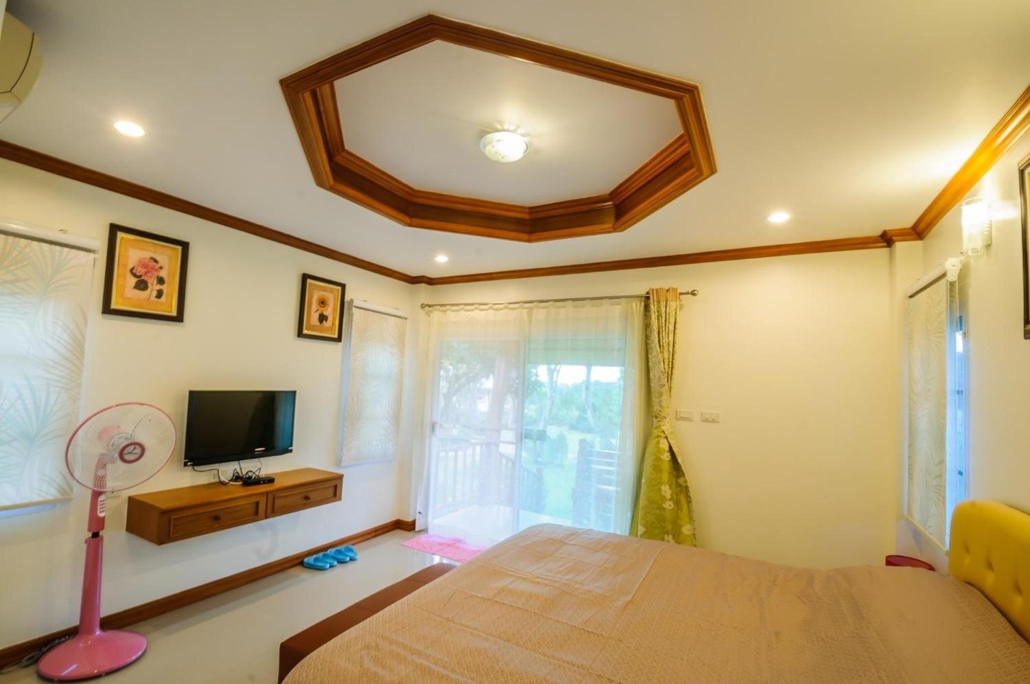 King Room with Garden View - Photo 5