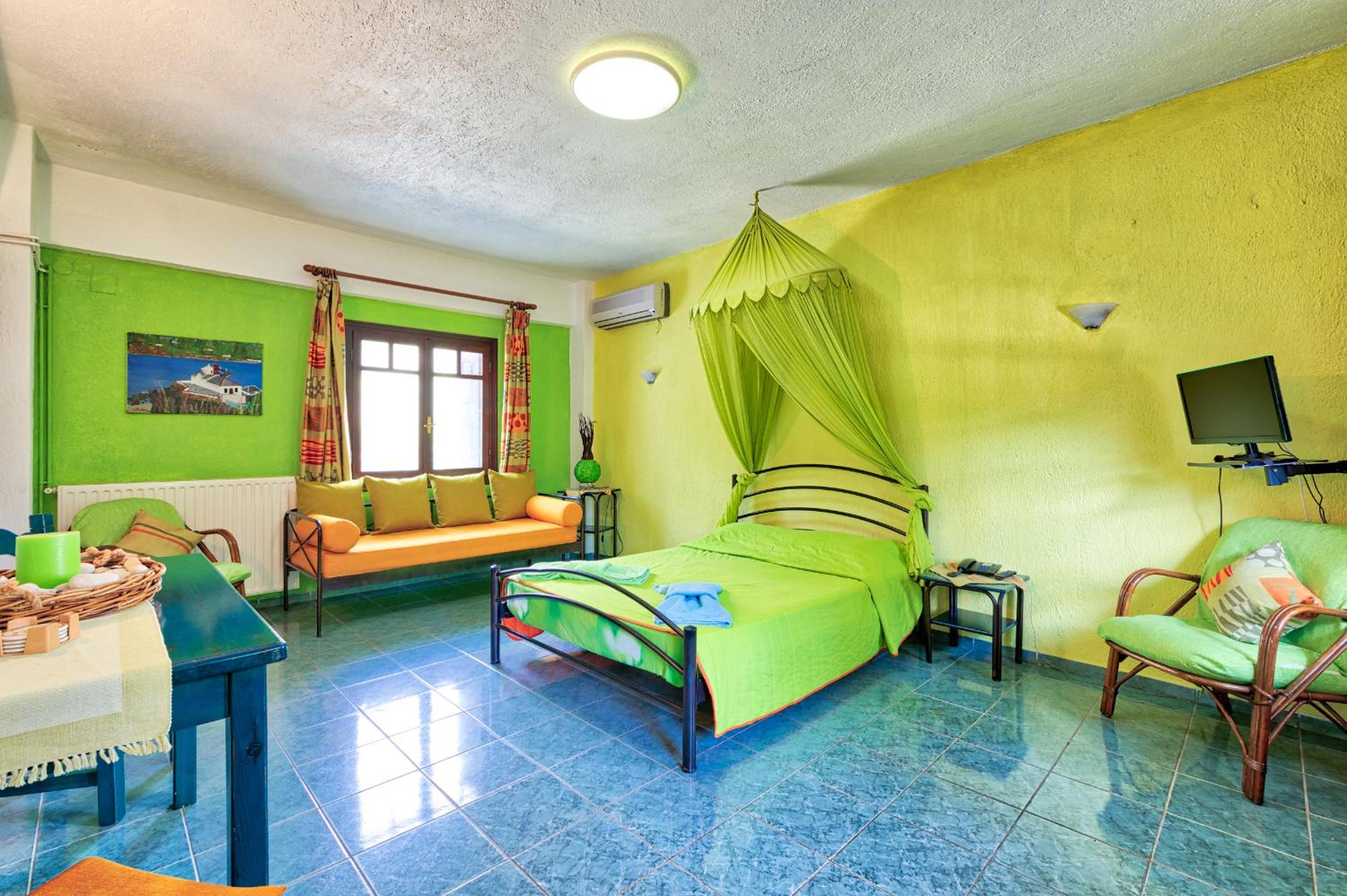 Apartment (6 Adults)