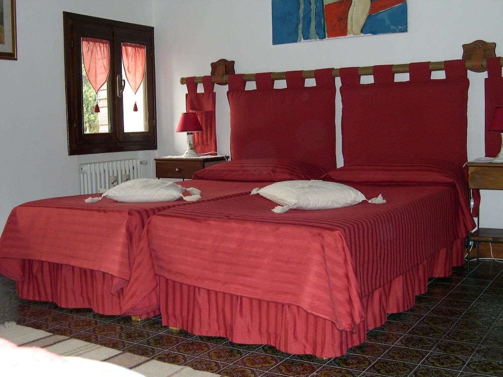 Double or Twin Room photo 2