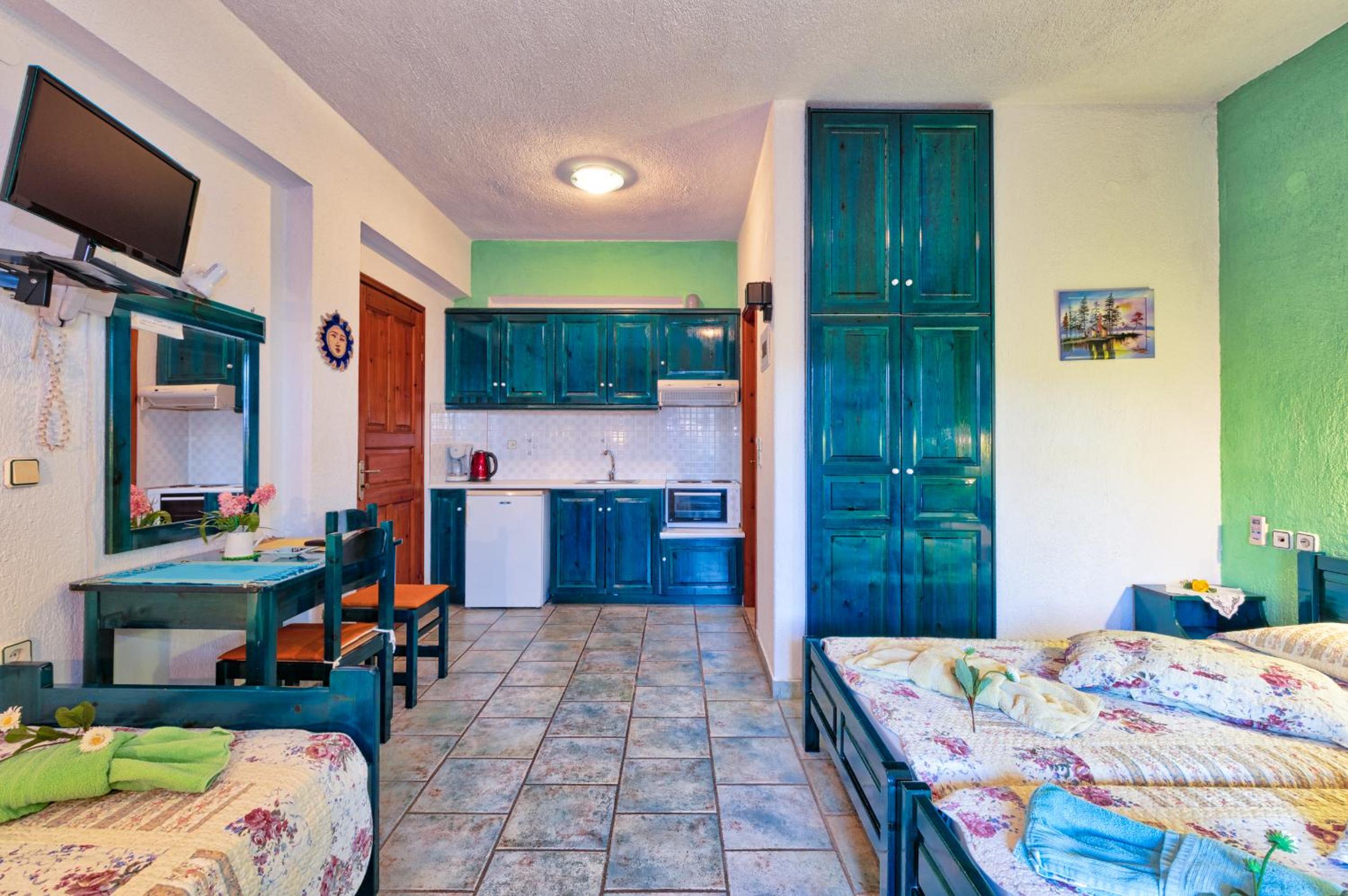 Studio With Garden View (3 Adults)