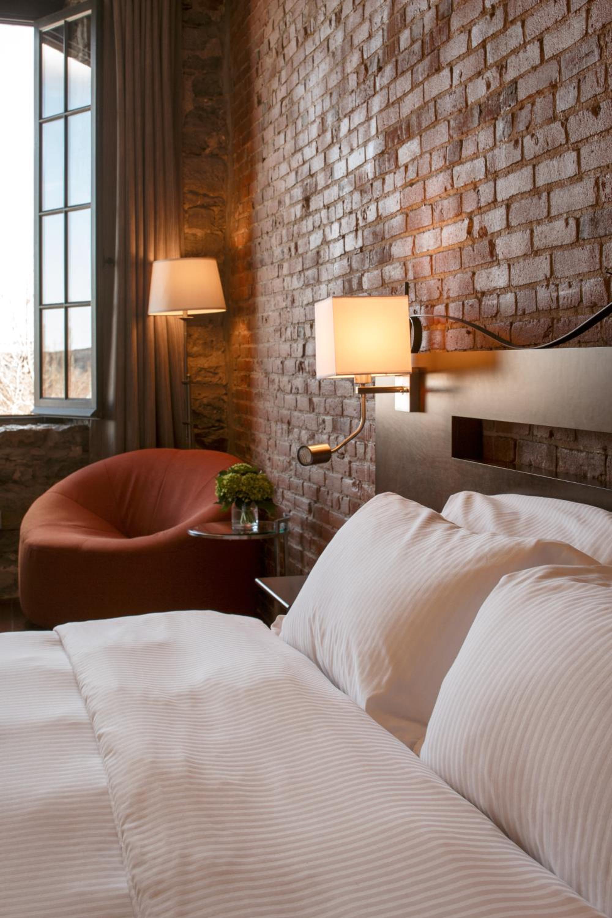 Deluxe King Room - St Laurent River Front