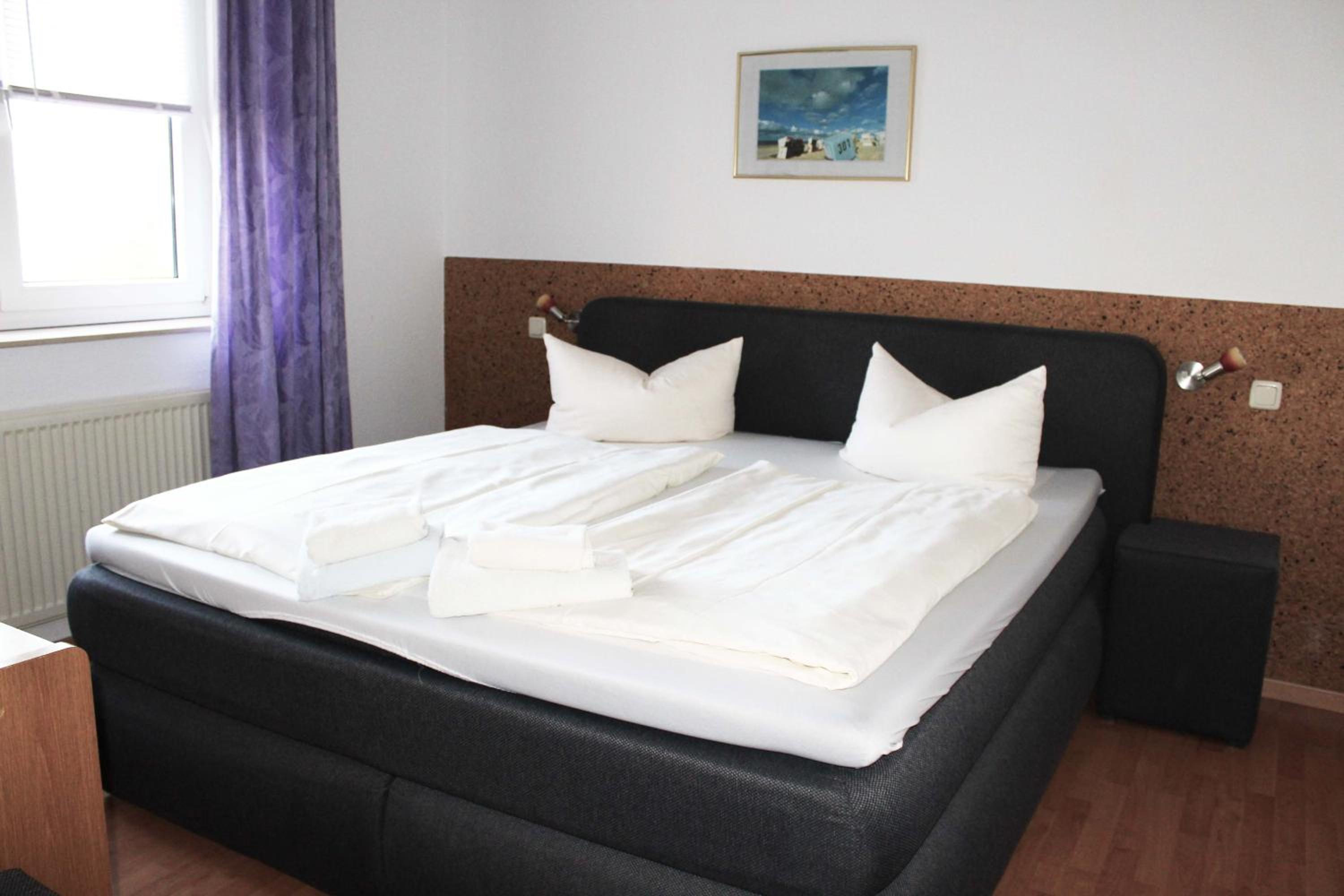 Standard Double or Twin Room - Photo 5
