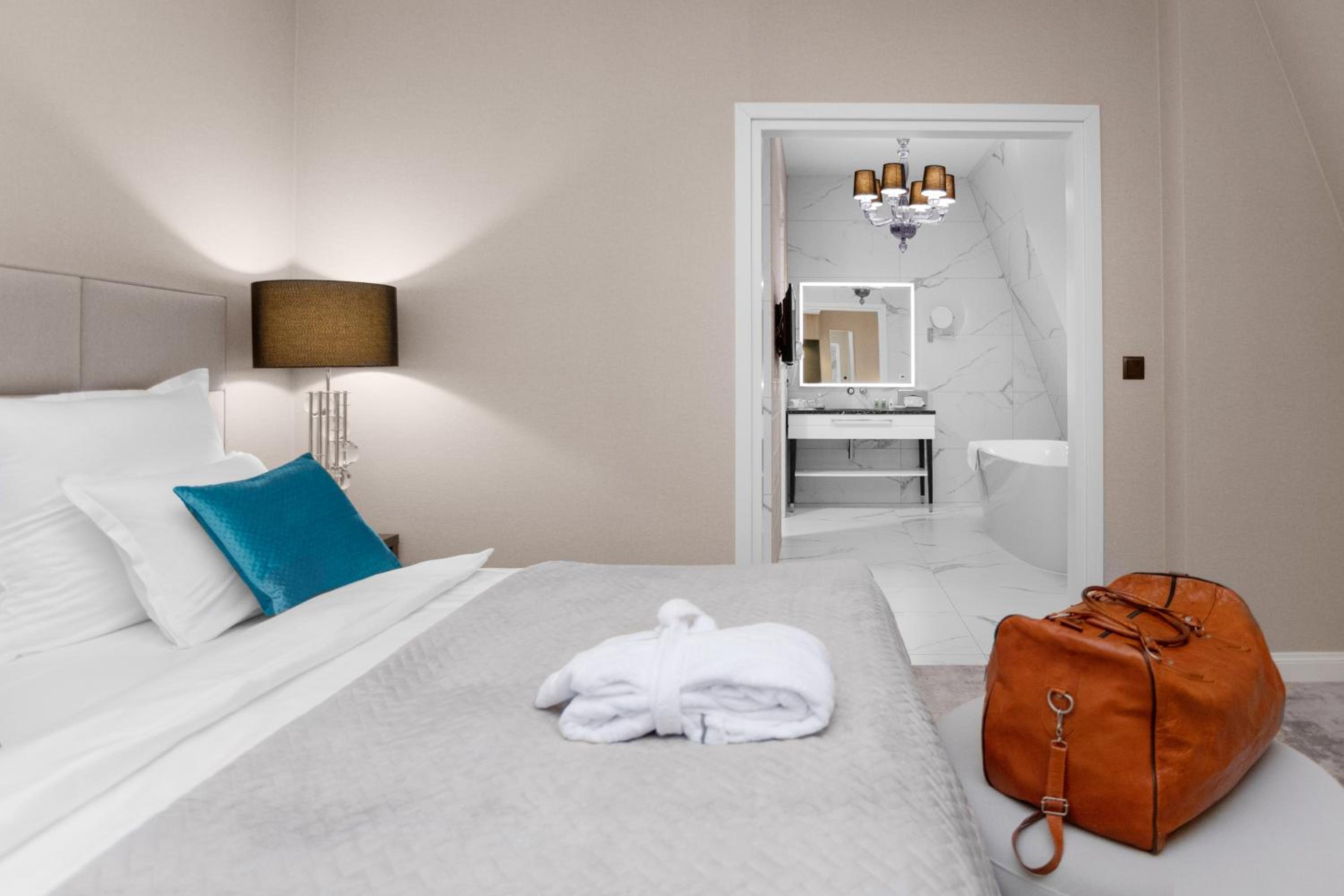 Royal Apartment - Photo 1