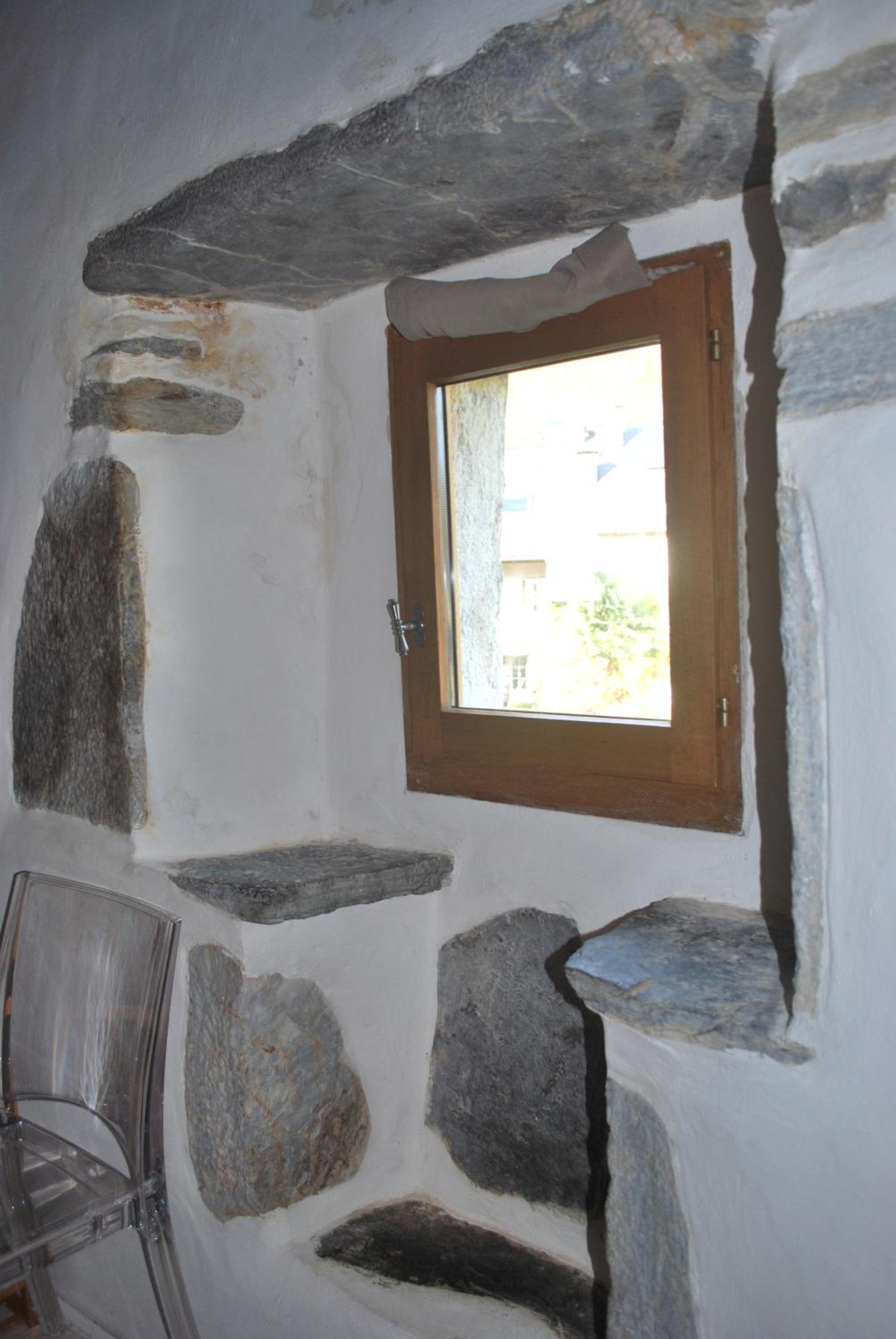 Family Room with Mountain View photo 1