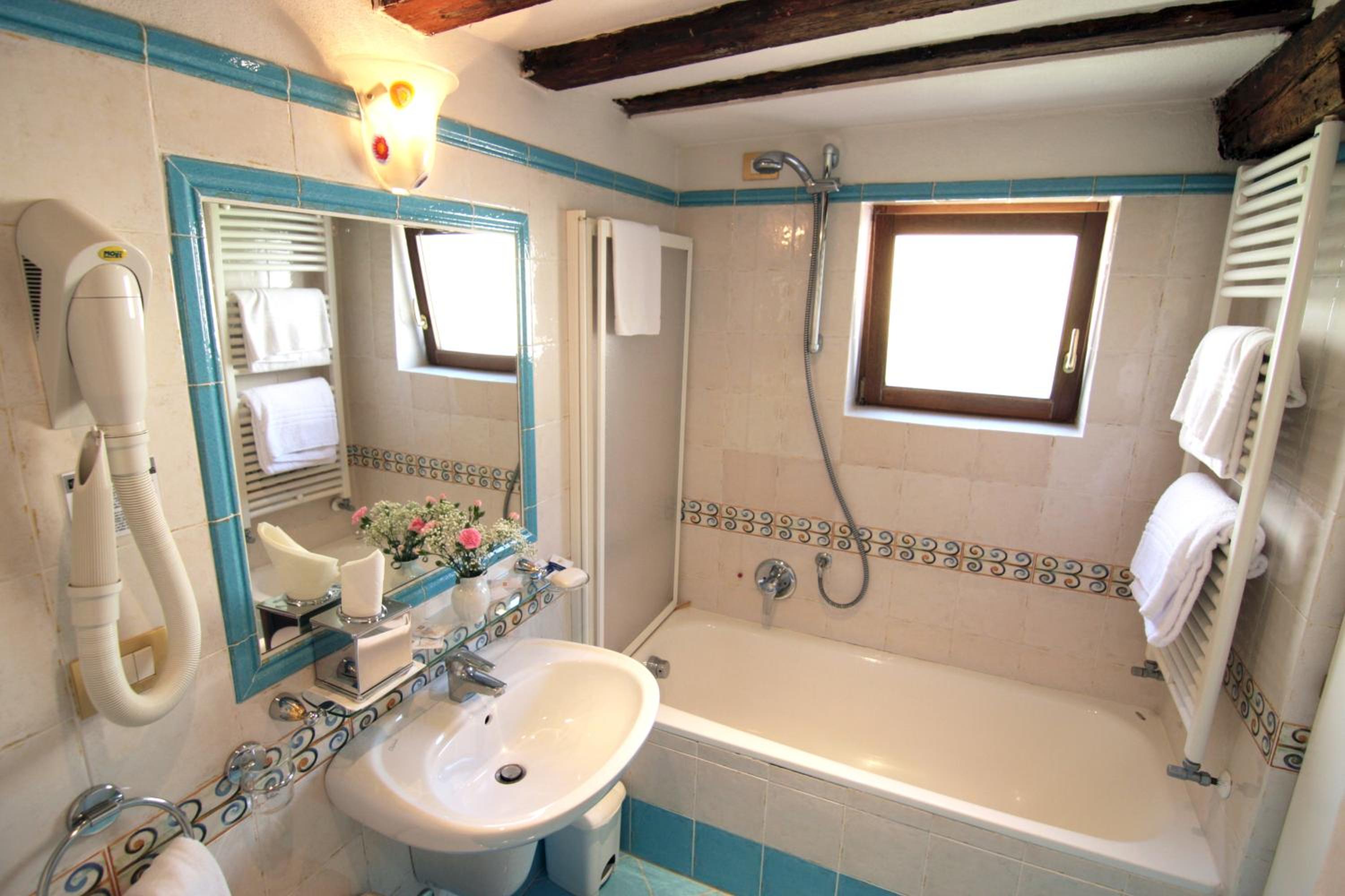 Double Or Twin Room photo 3