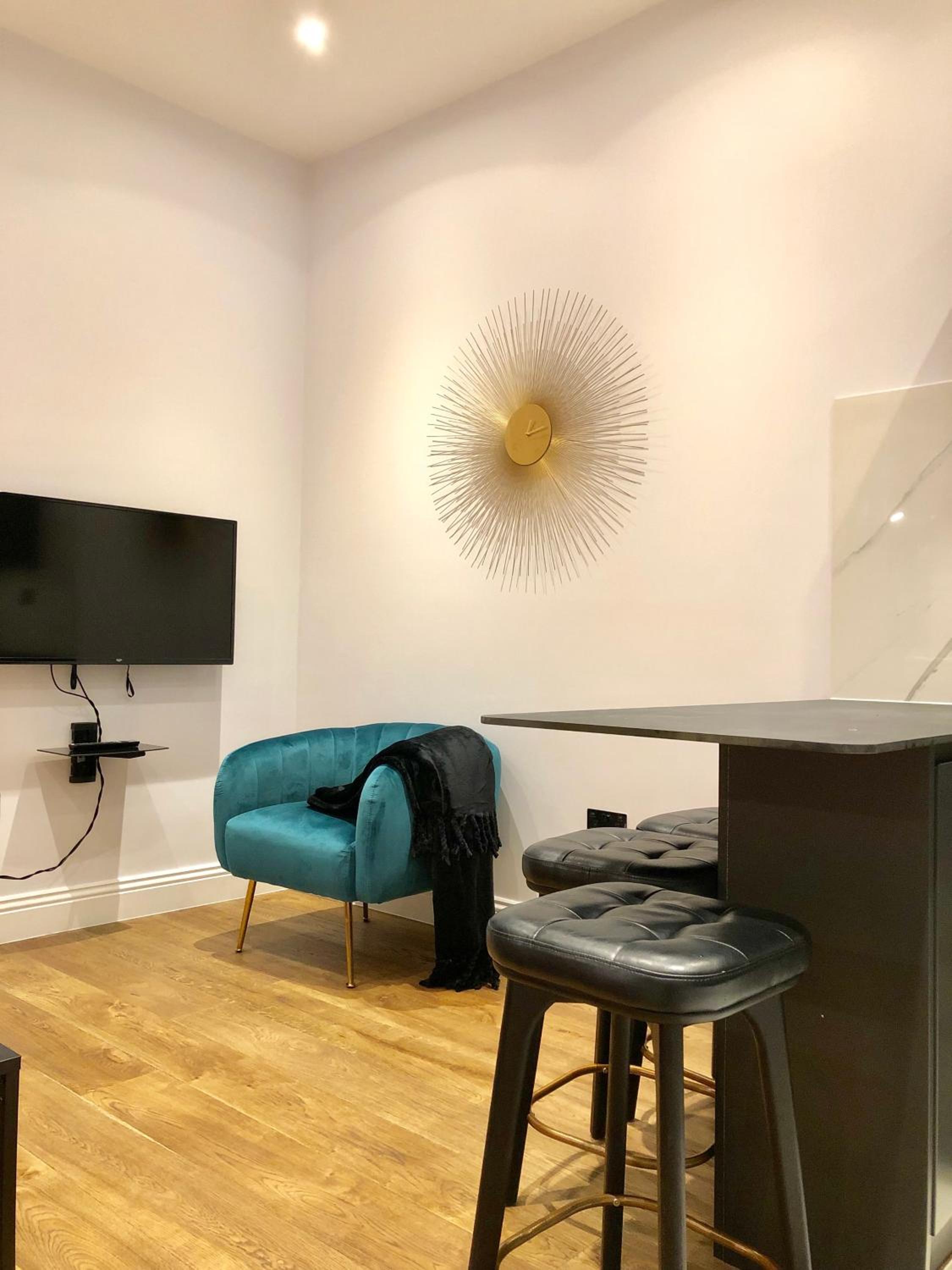 Apartment - Split Level photo 2